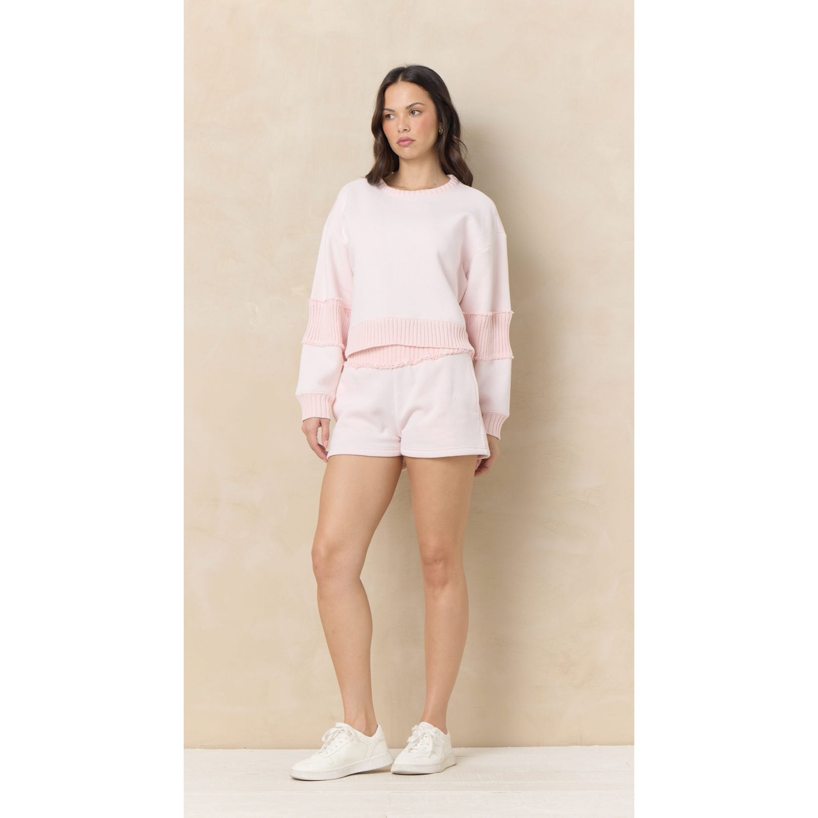 FLEECE CREW W/ RIB DETAIL