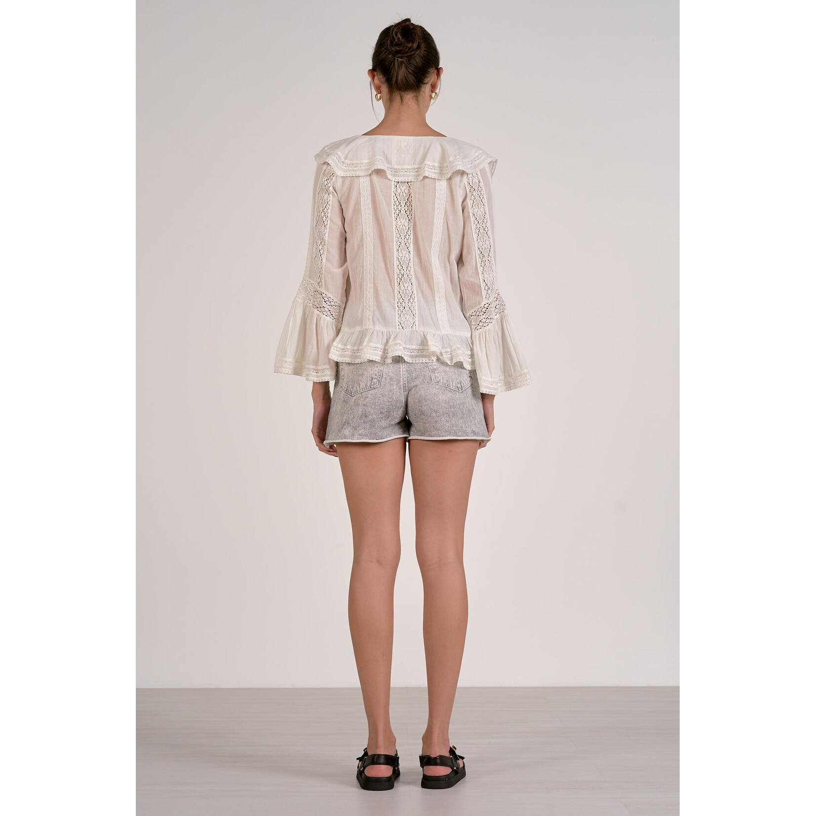 elan WHITE RUFFLE BLOUSE