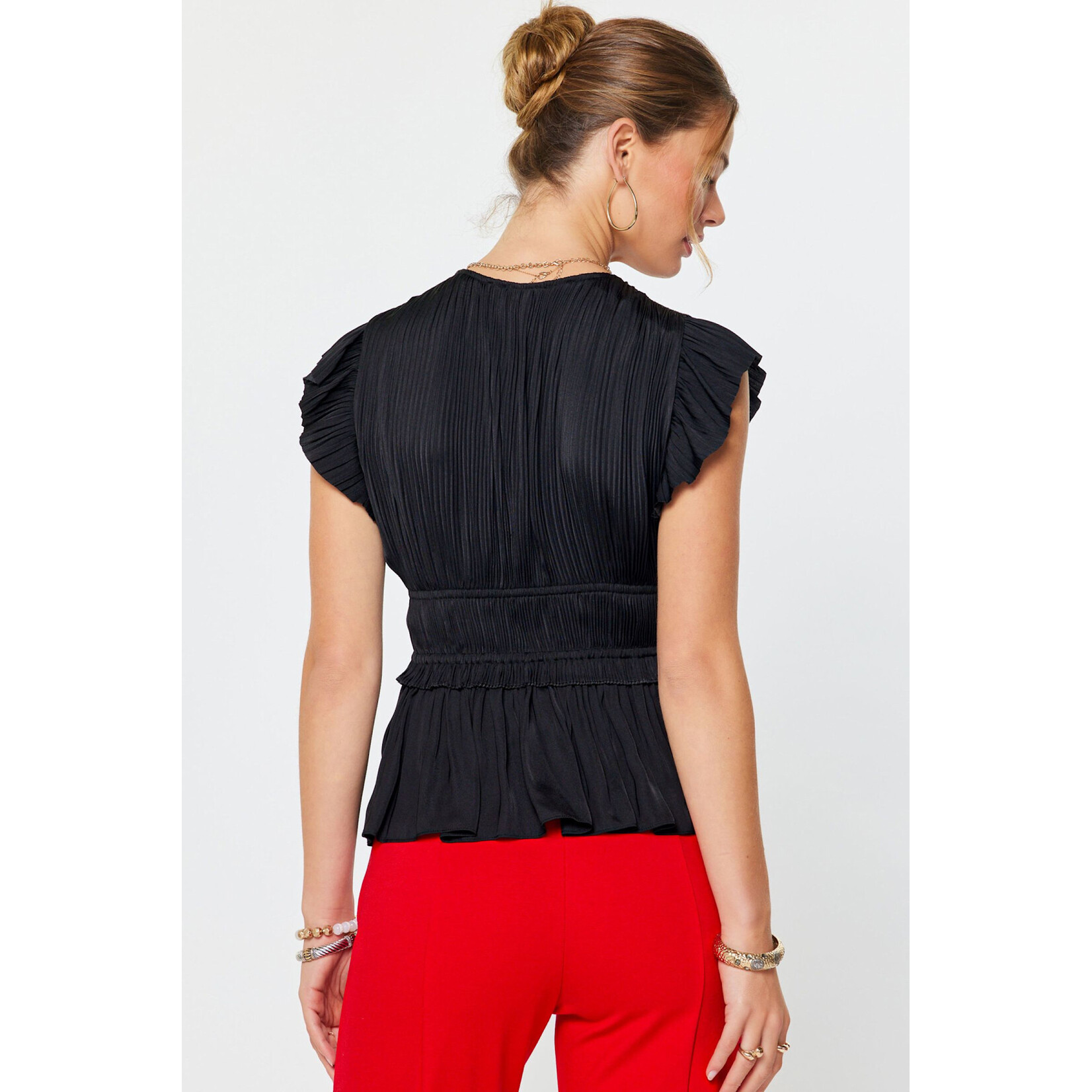 AVAILABLE IN BLACK AND WHITE