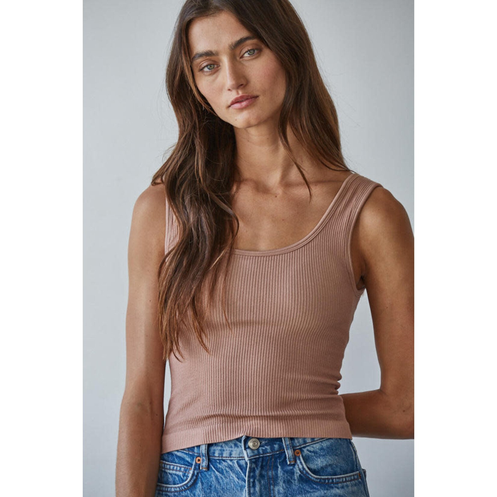 RIBBED TANK TOP