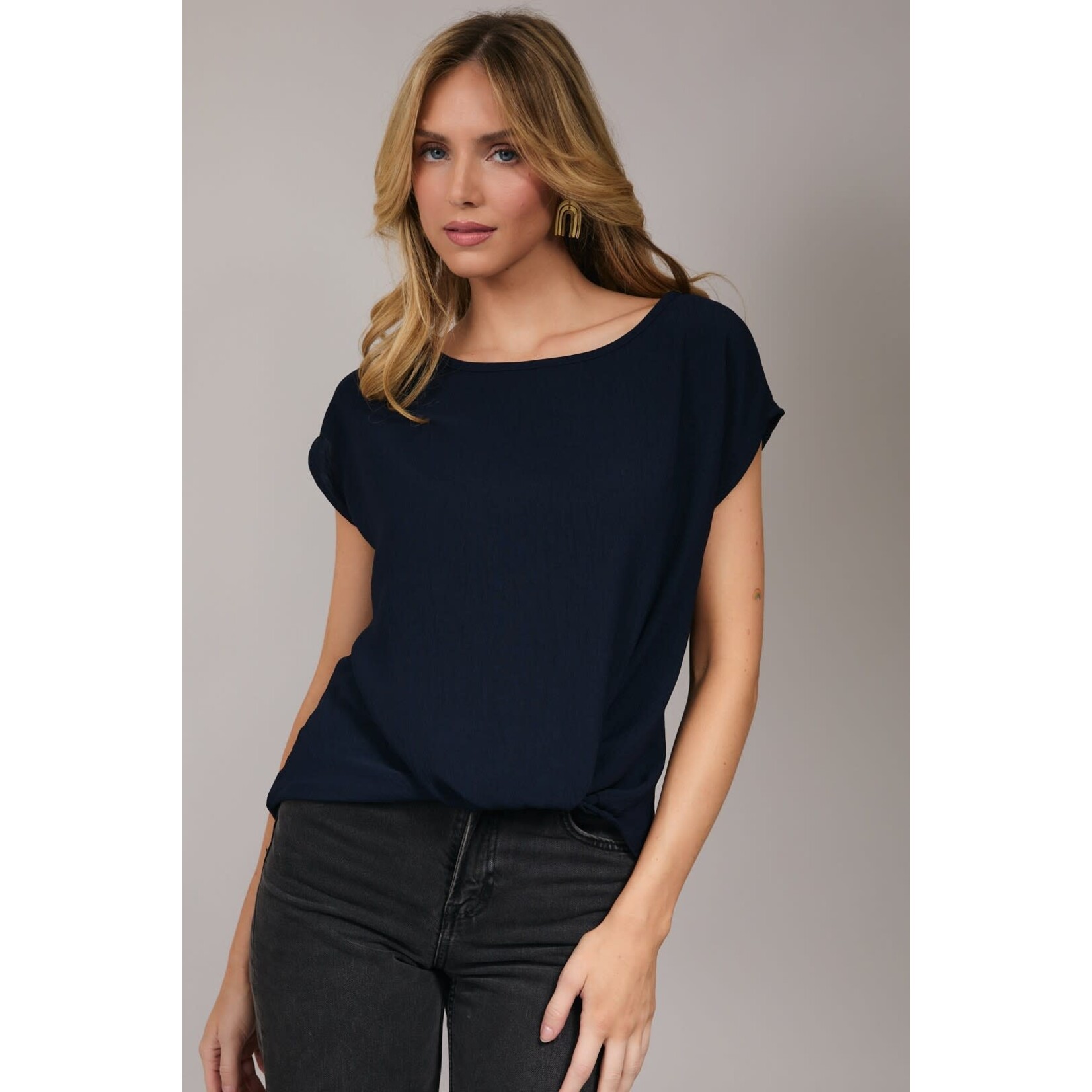 AVAILABLE IN NAVY & WHITE