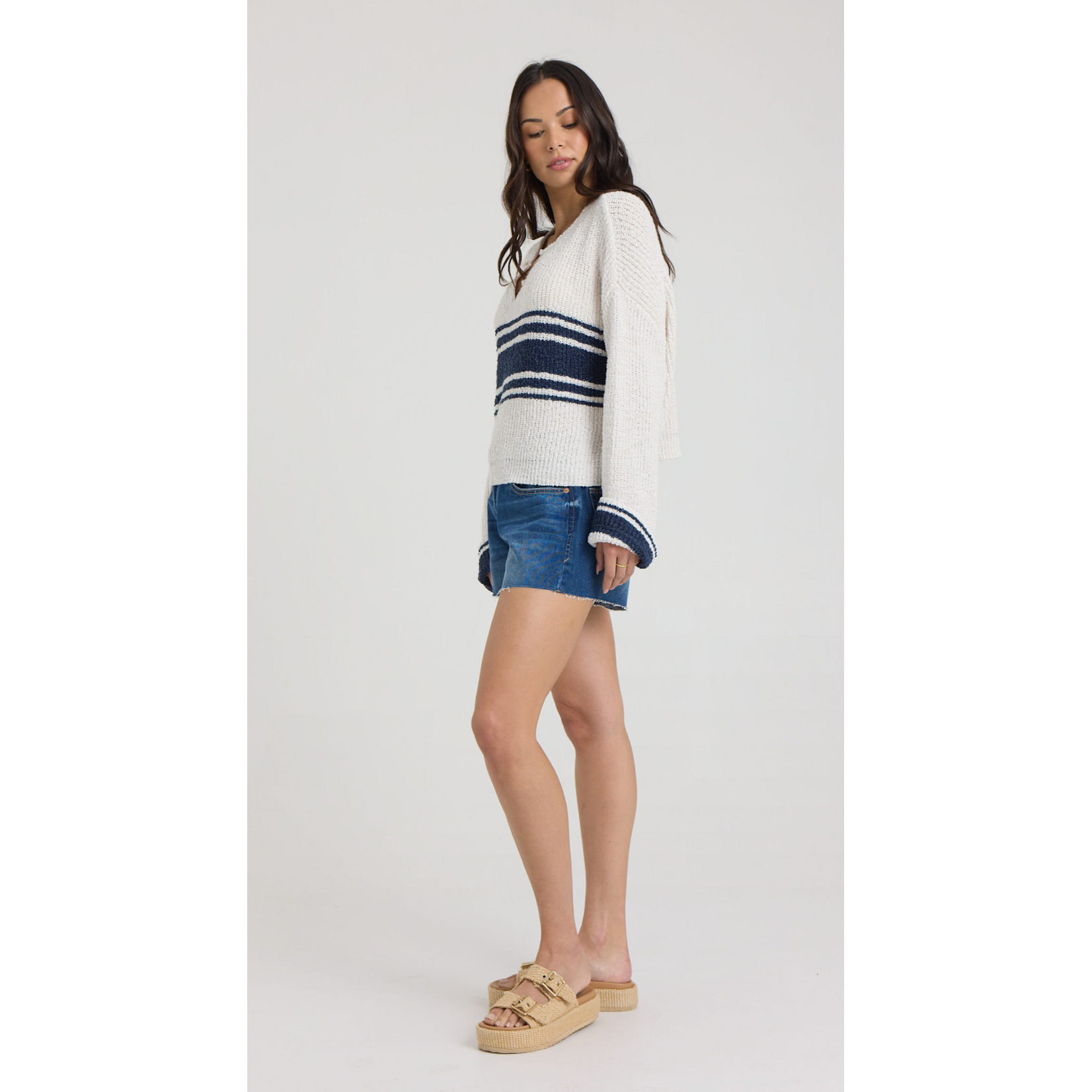 Vintage Havana WHITE SWEATER W CONTRAST NAVY STRIPES