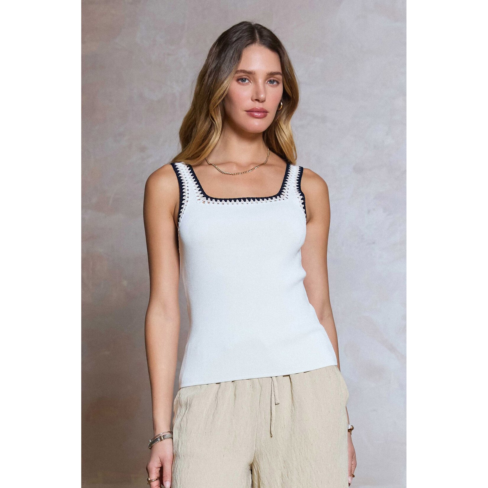 AVAILABLE IN NAVY & WHITE