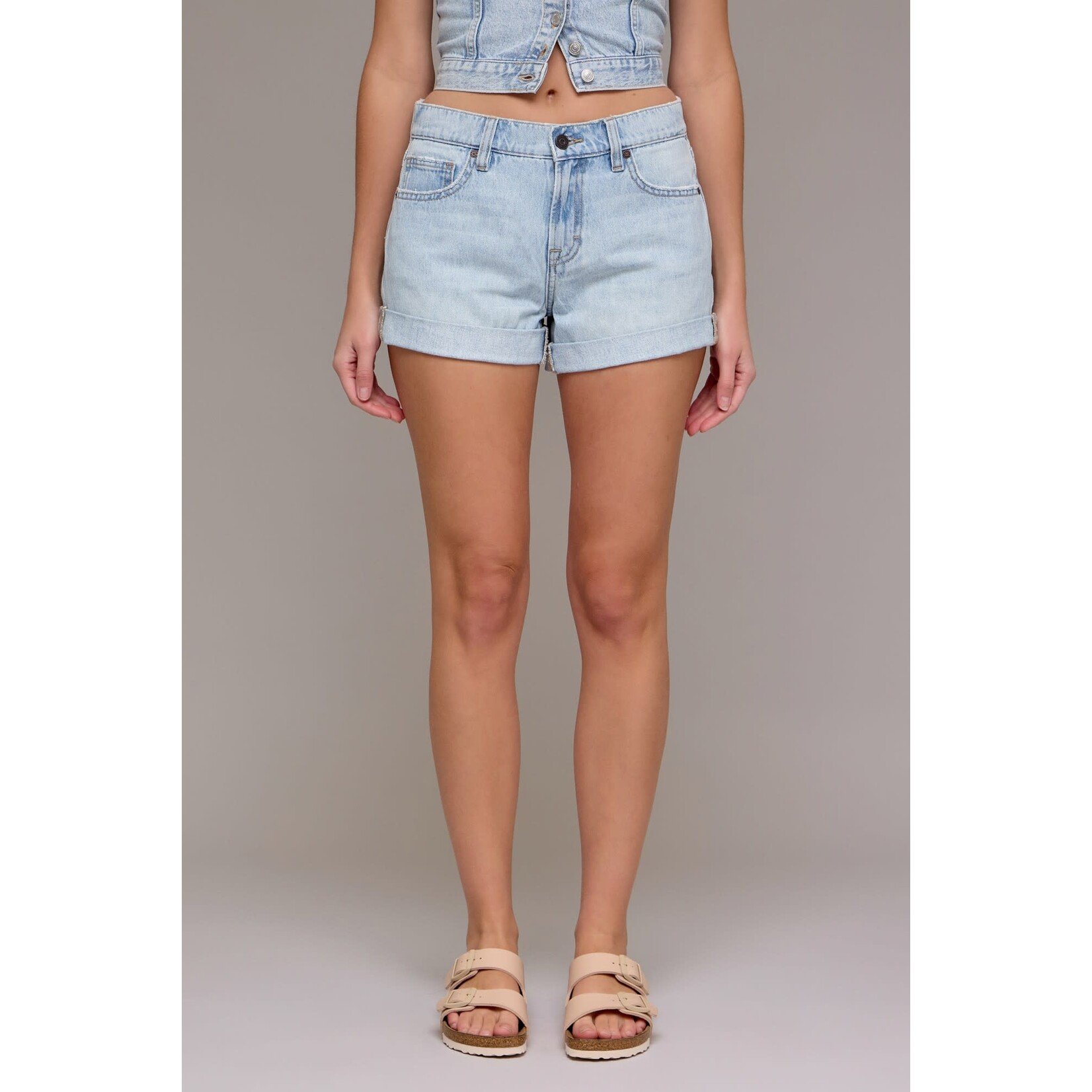 HIDDEN LIGHT RELAXED SHORTS