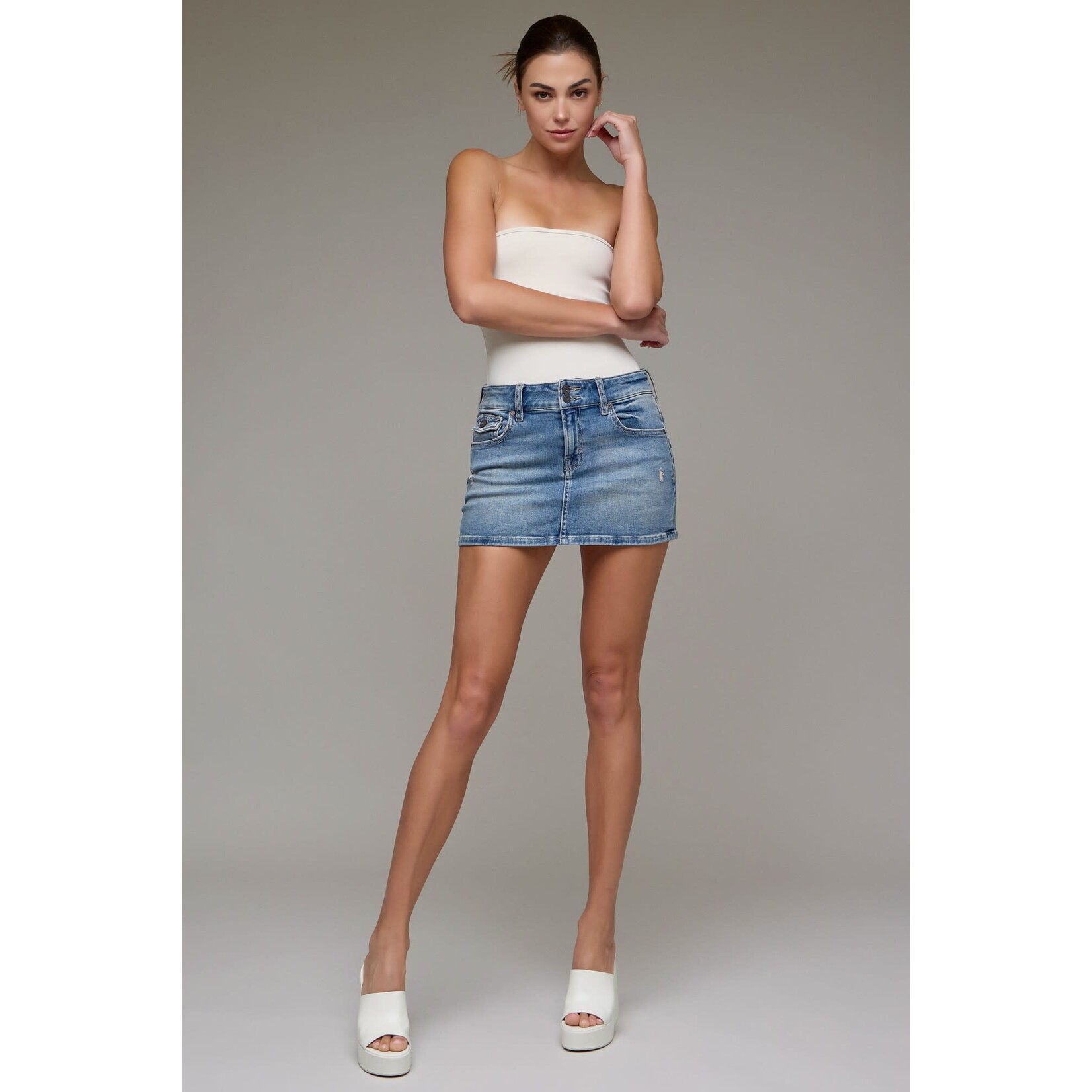 HIDDEN STRETCH MINI SKIRT