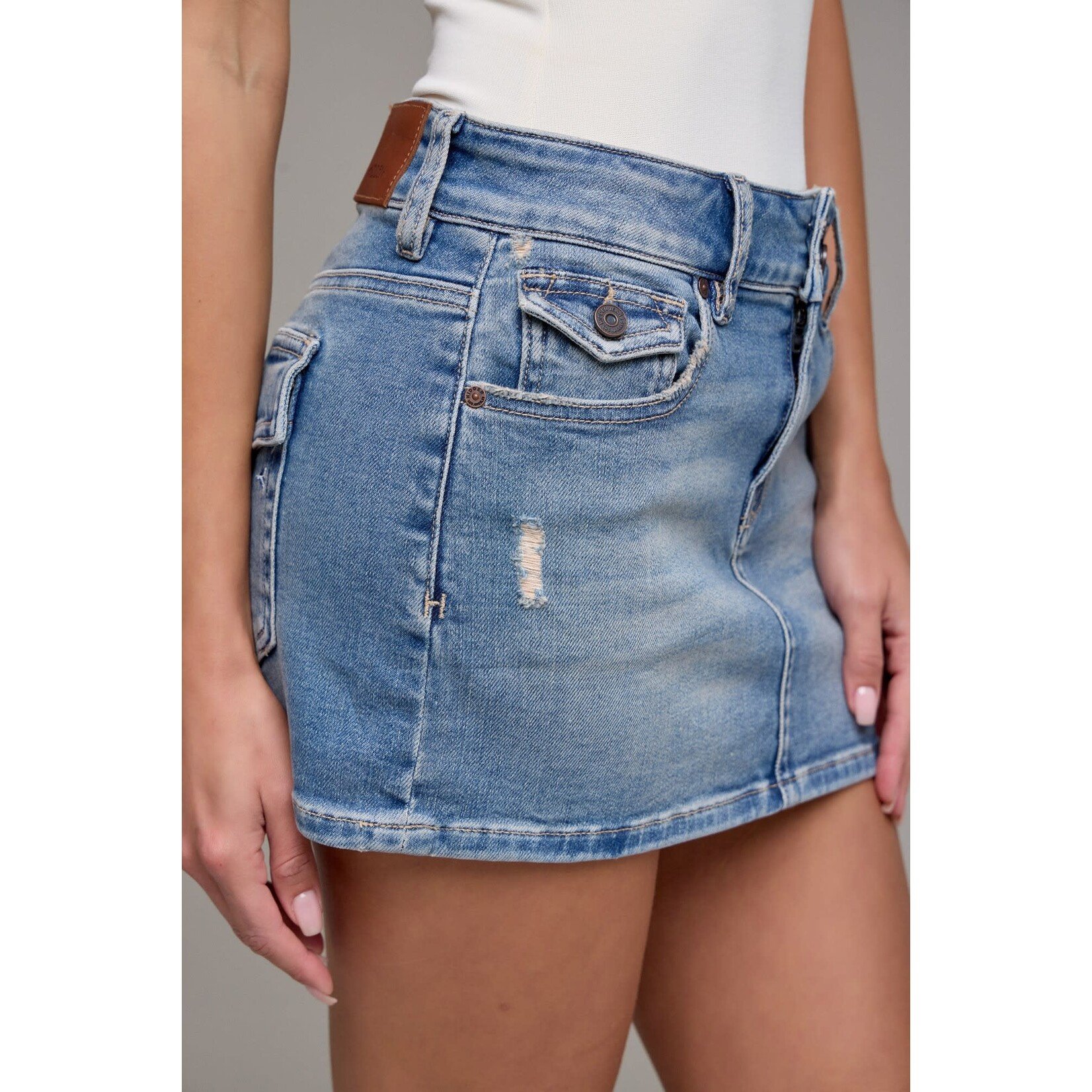 HIDDEN STRETCH MINI SKIRT