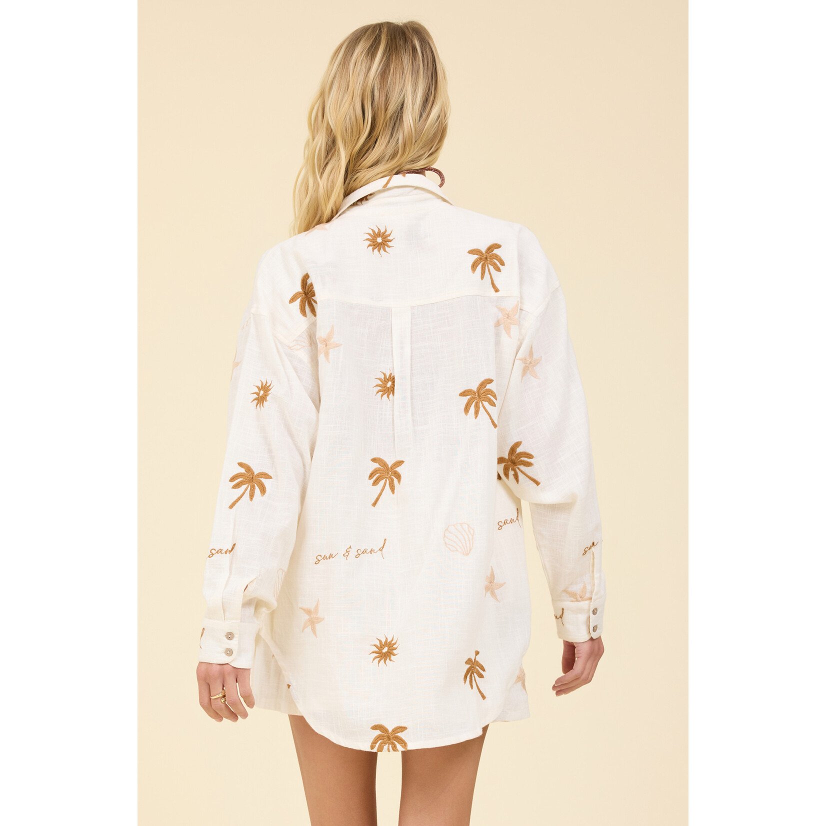 THE SUN & SAND BUTTON DOWN