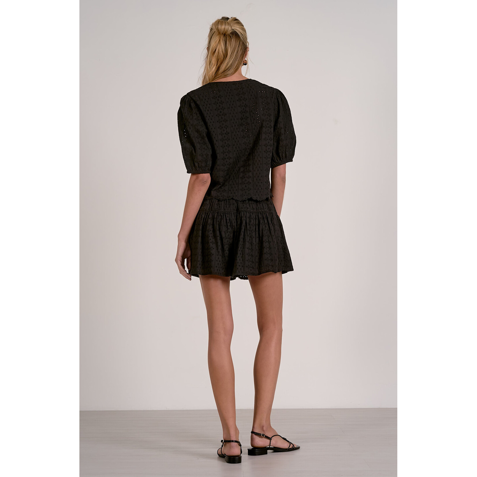 elan PAIRS WITH OUR JAIMIE SHORTS