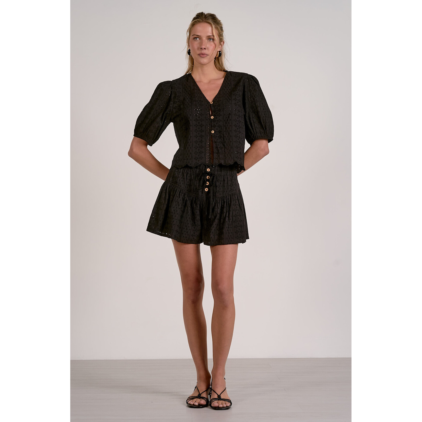 elan PAIRS WITH OUR JAIMIE SHORTS