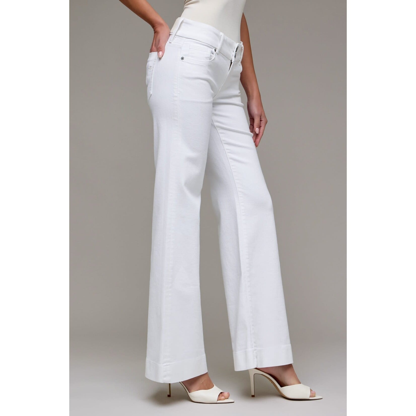 HIDDEN LOW RISE COMFORT FLARE JEAN