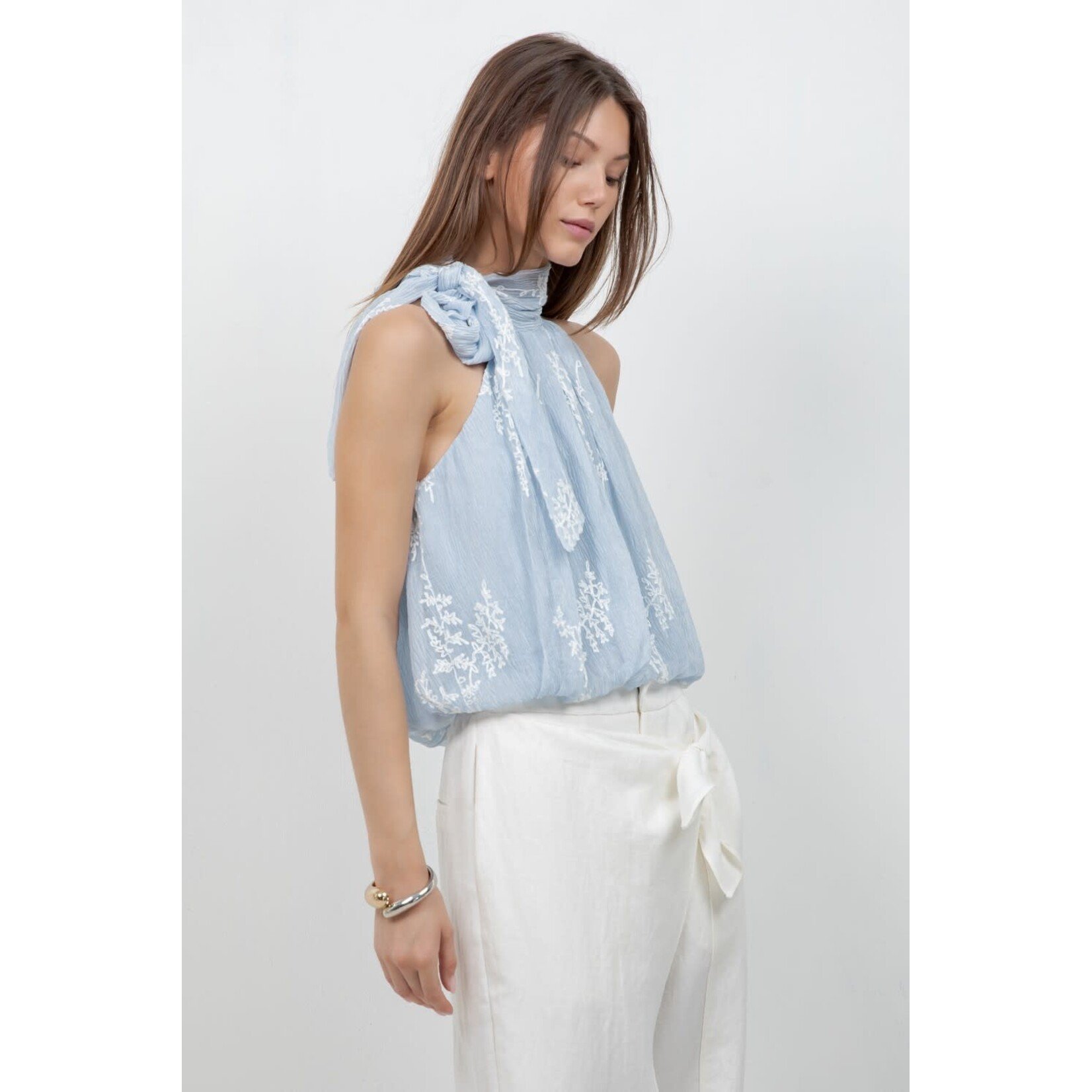 THE DAISY TOP