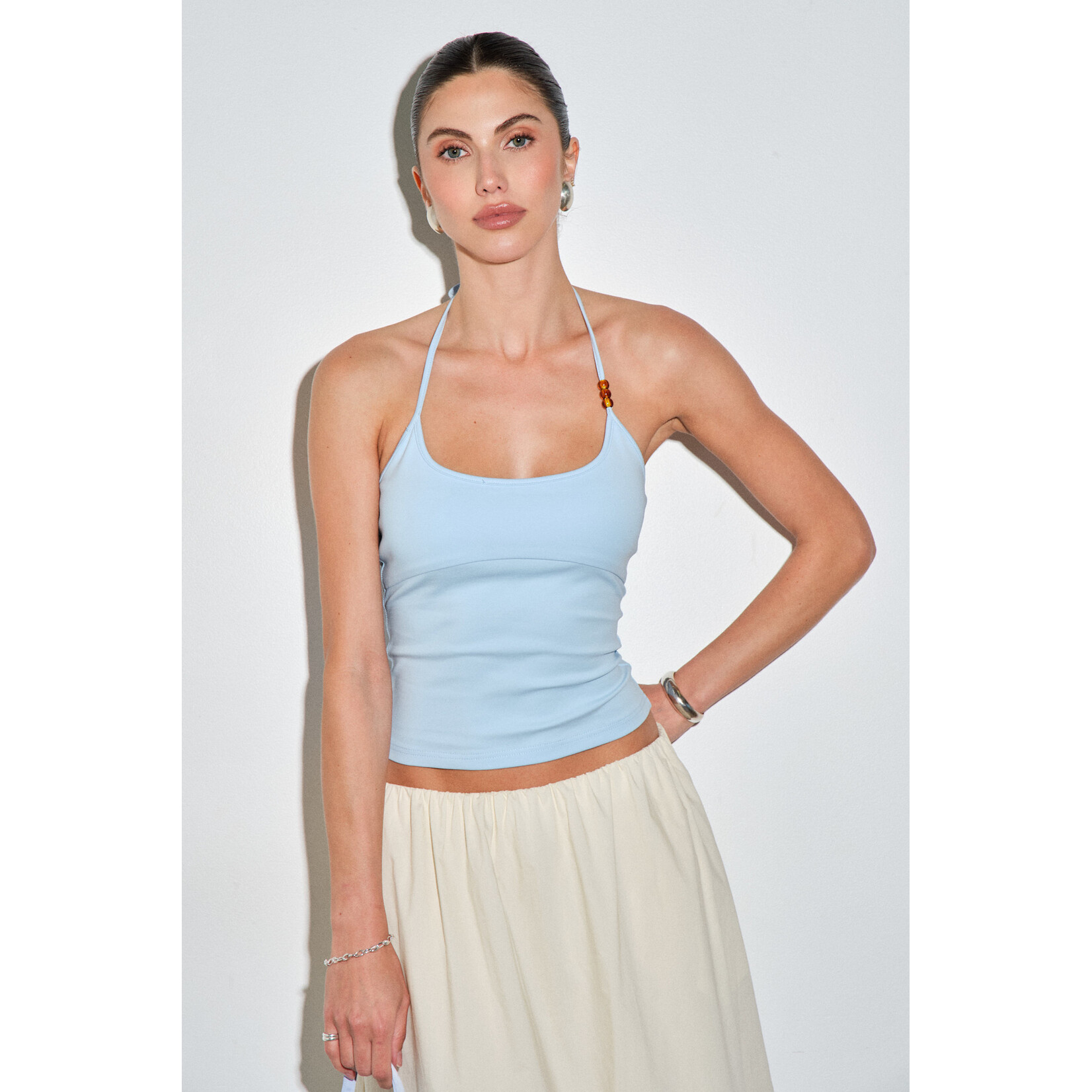AVAILABLE IN CREAM AND BLUE