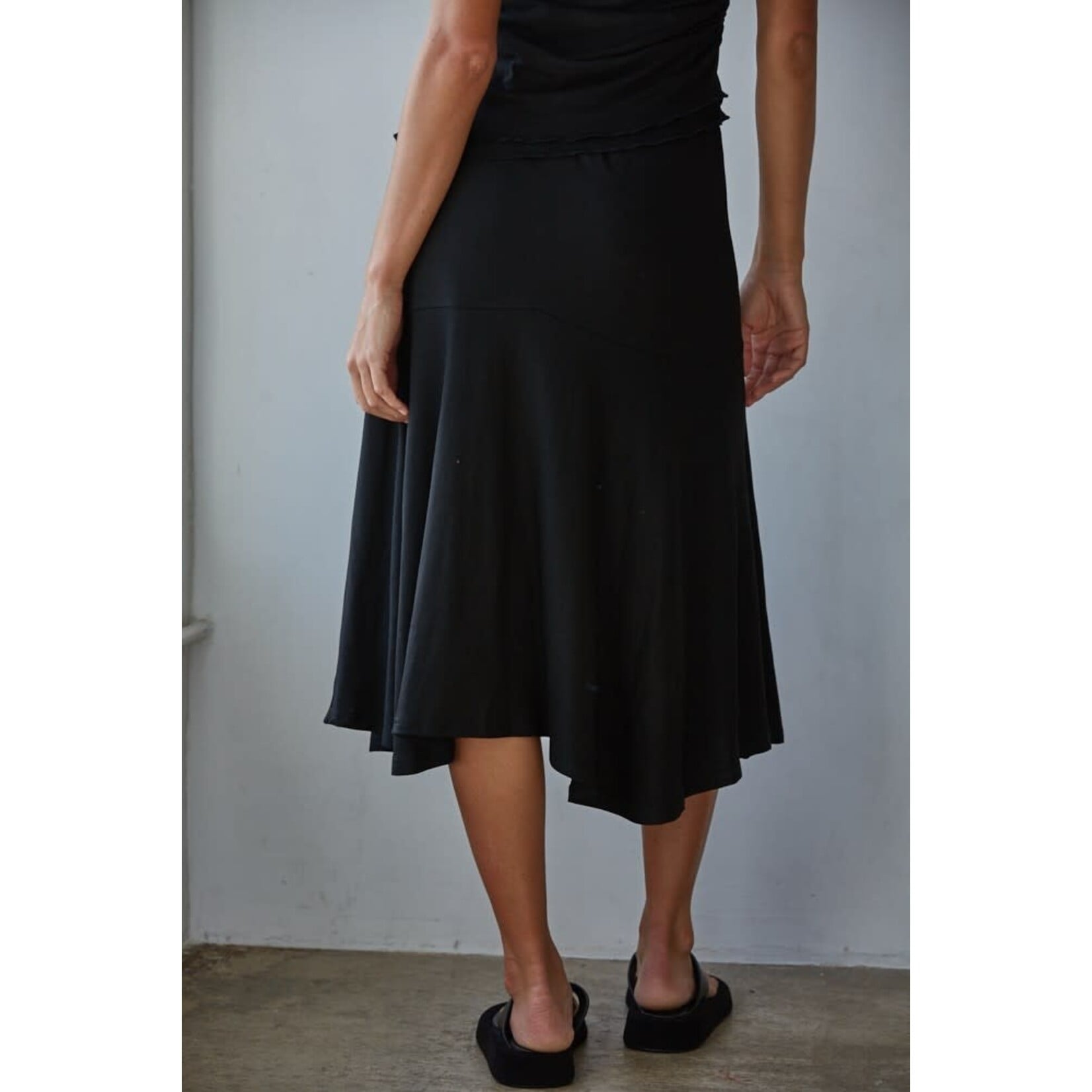 PAIRS WITH OUR MUSE TOP