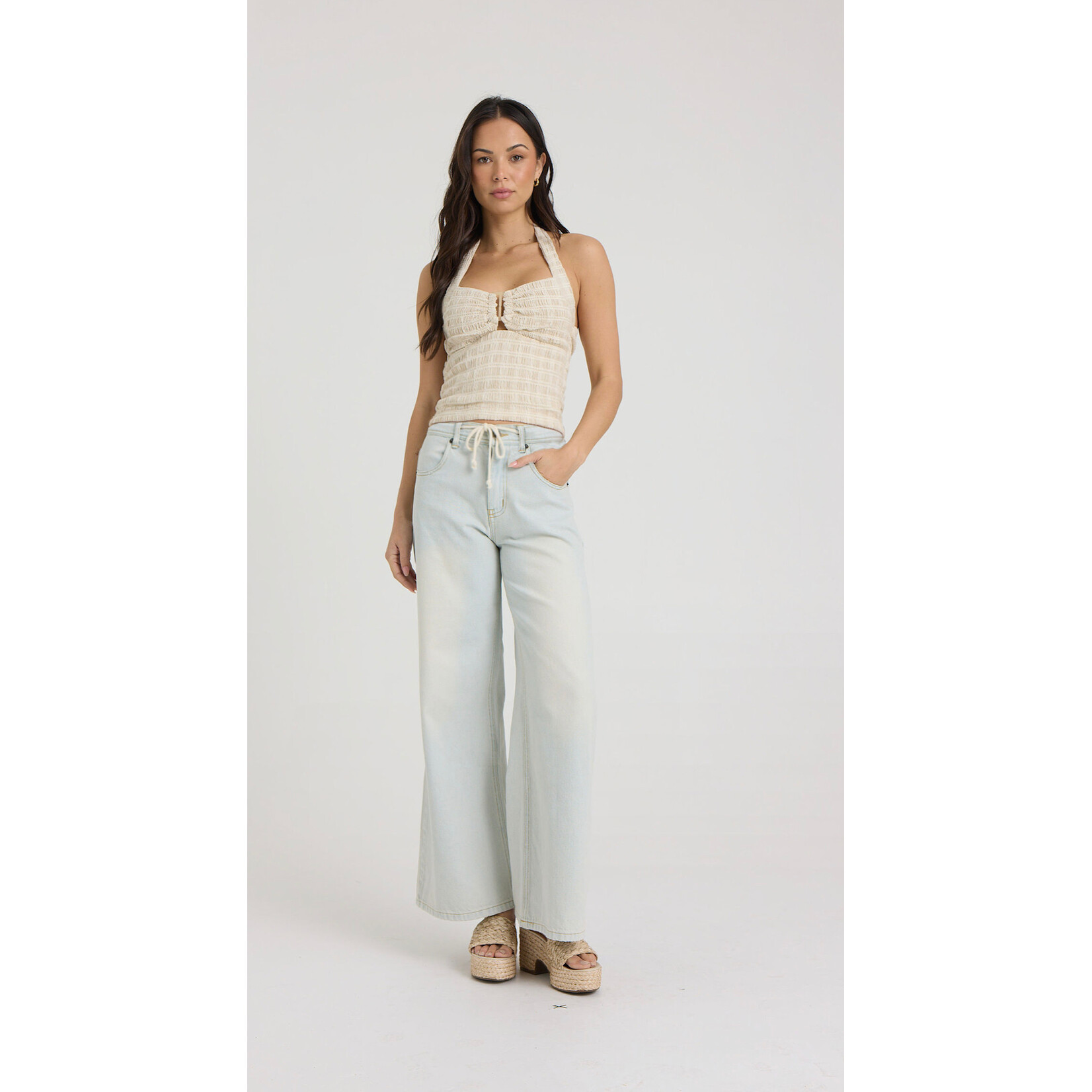 AVAILABLE IN NATURAL AND BLACK