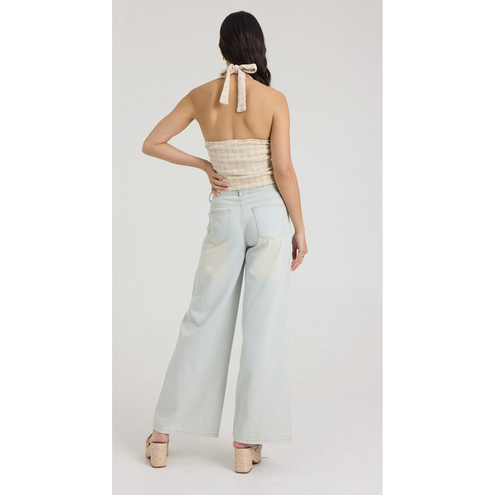 AVAILABLE IN NATURAL AND BLACK