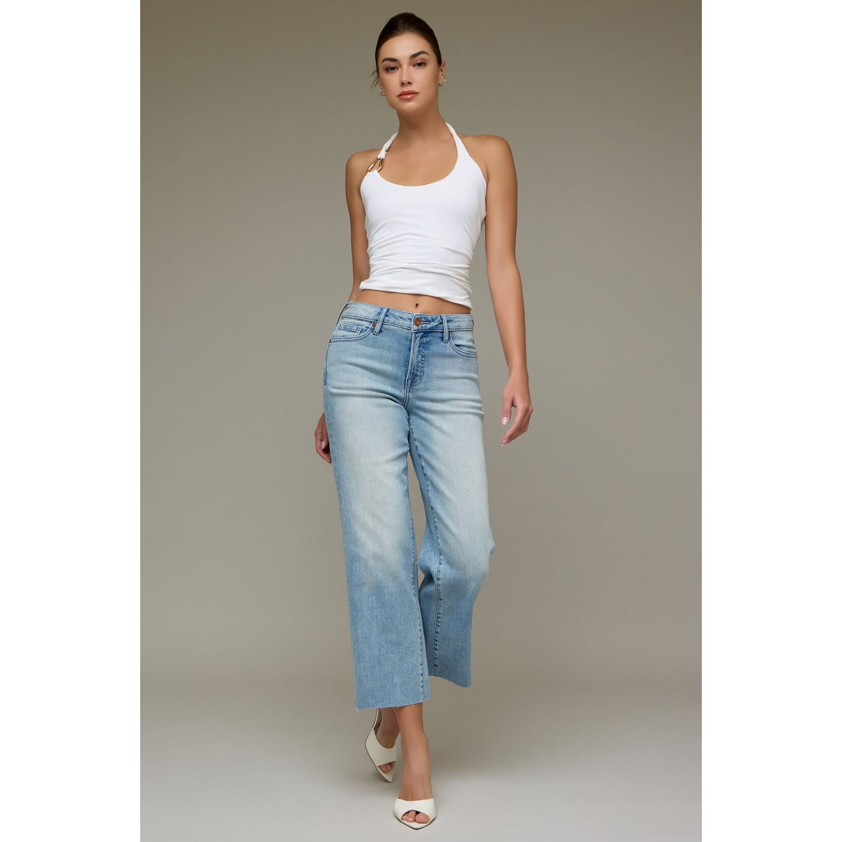 HIDDEN STRETCH CROP CLASSIC STRAIGHT JEANS