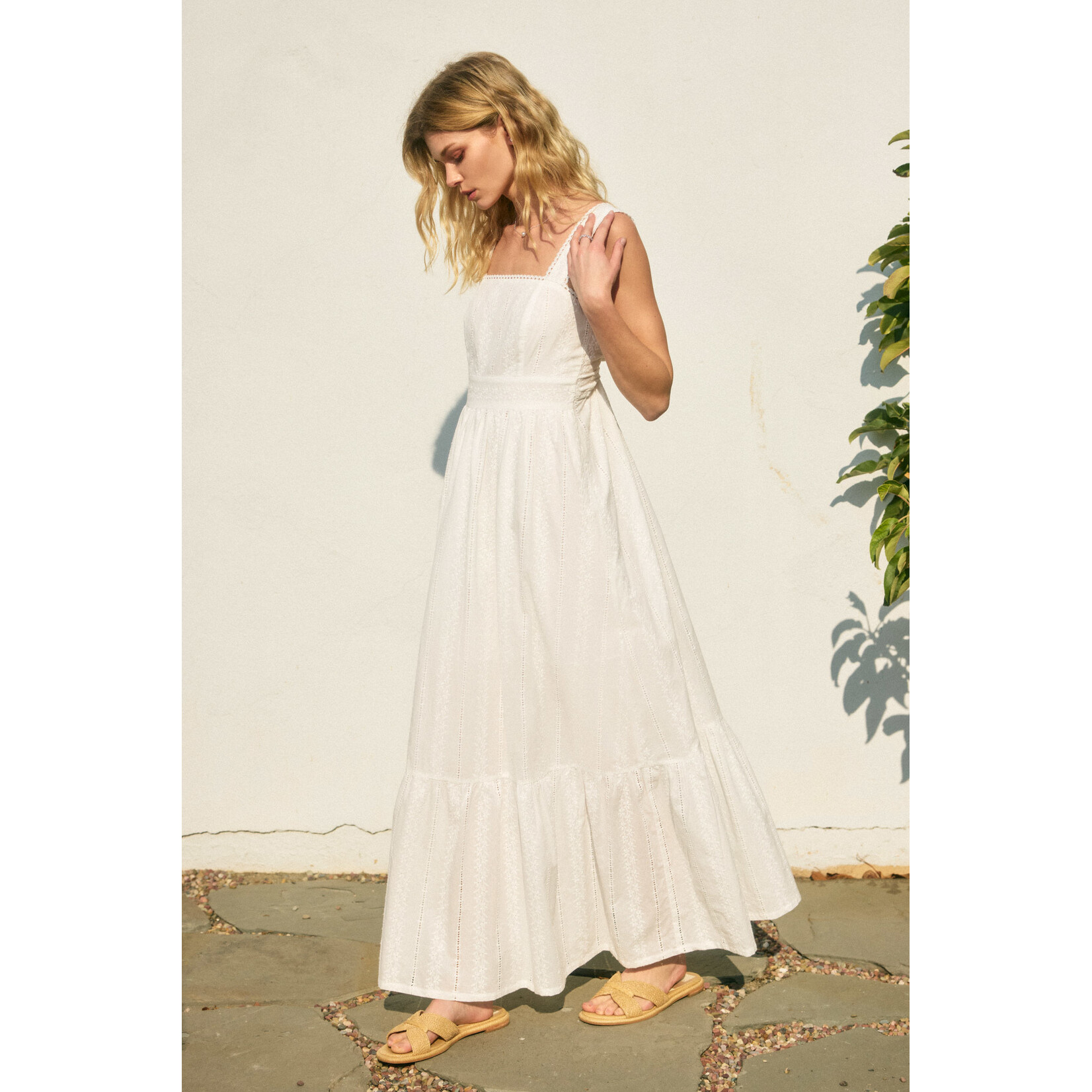 AVAILABLE IN BLUE & WHITE