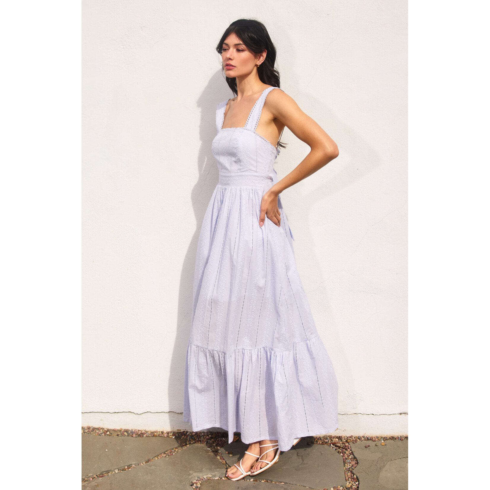 AVAILABLE IN BLUE & WHITE