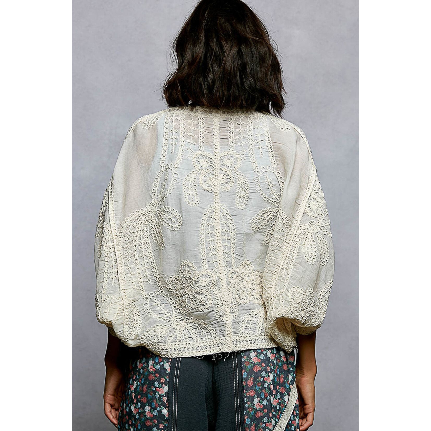 AVAILABLE IN NATURAL AND BLUE