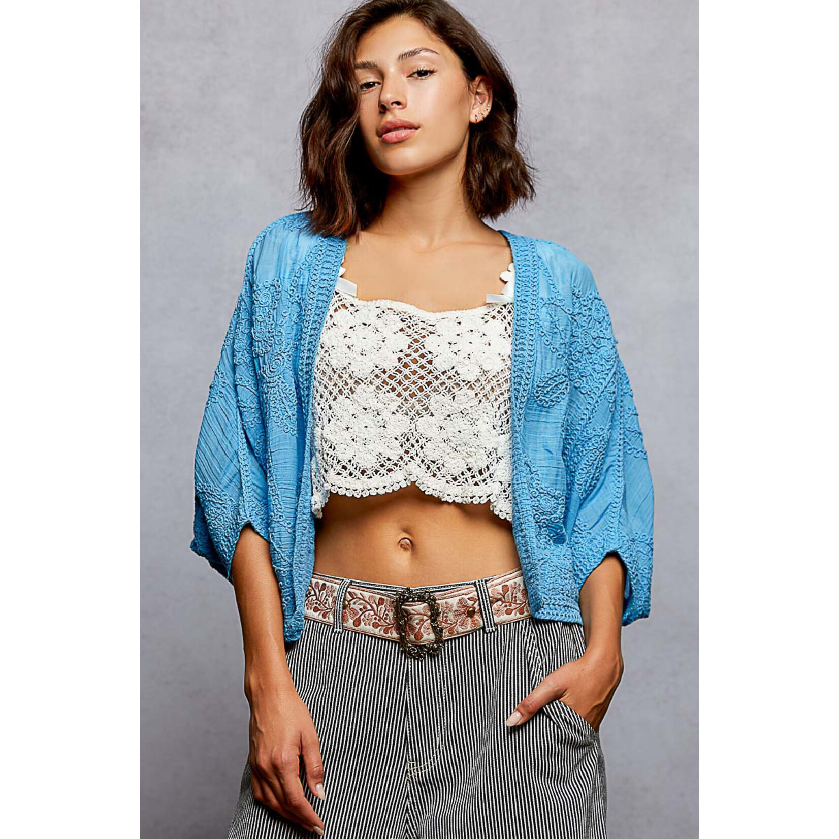 AVAILABLE IN NATURAL AND BLUE