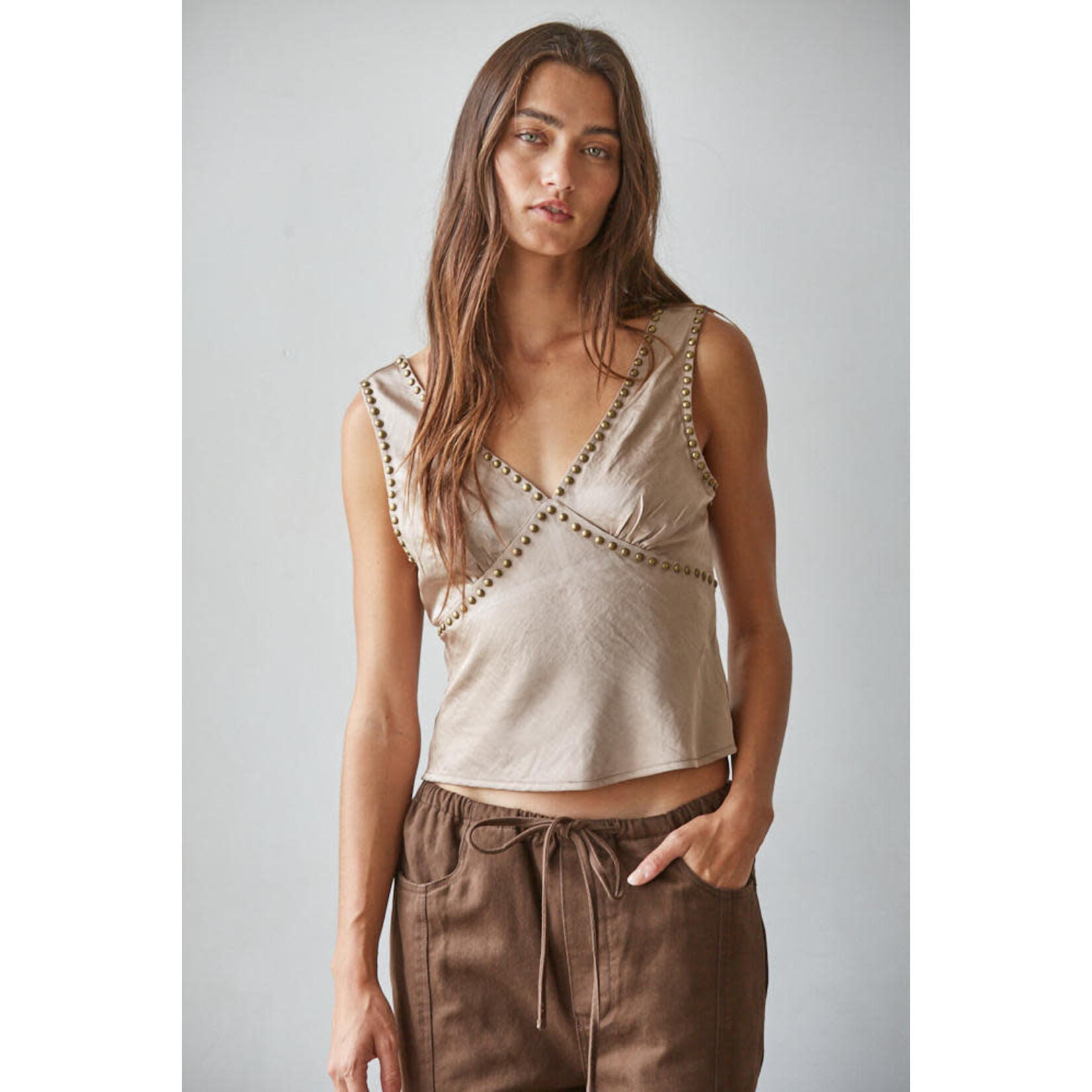 THE AVIS TOP