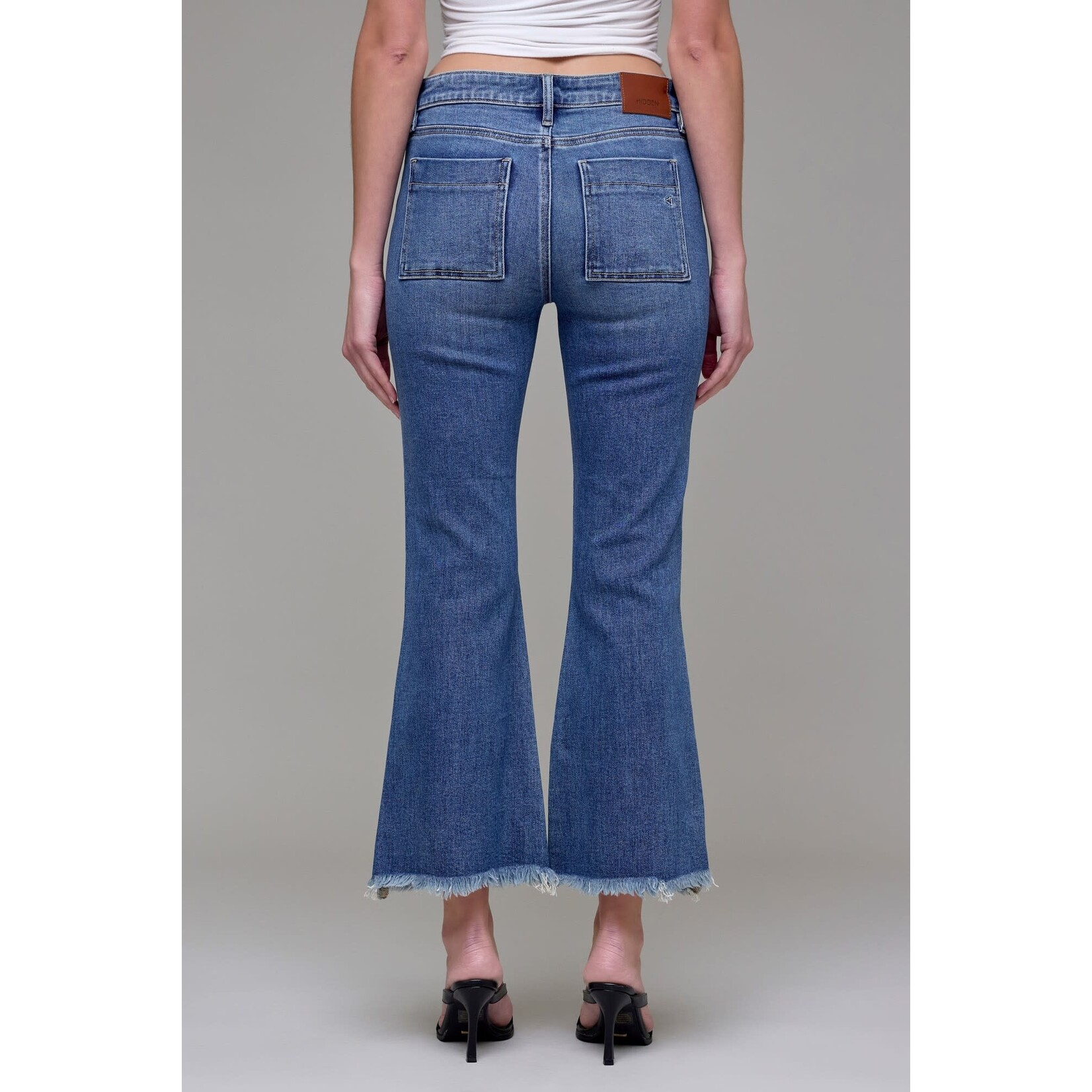 HIDDEN MEDIUM DARK CROP FLARE JEAN