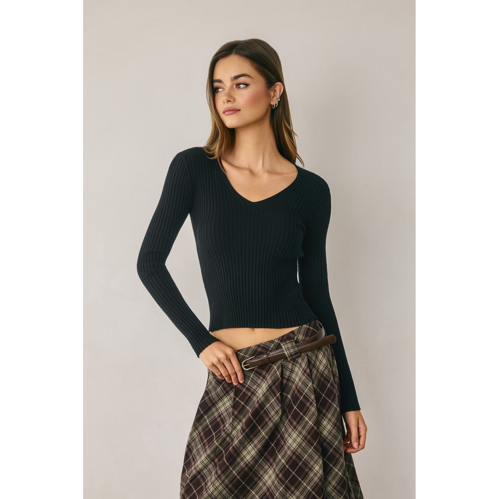 AVAILABLE IN BLACK, IVORY, AND BROWN