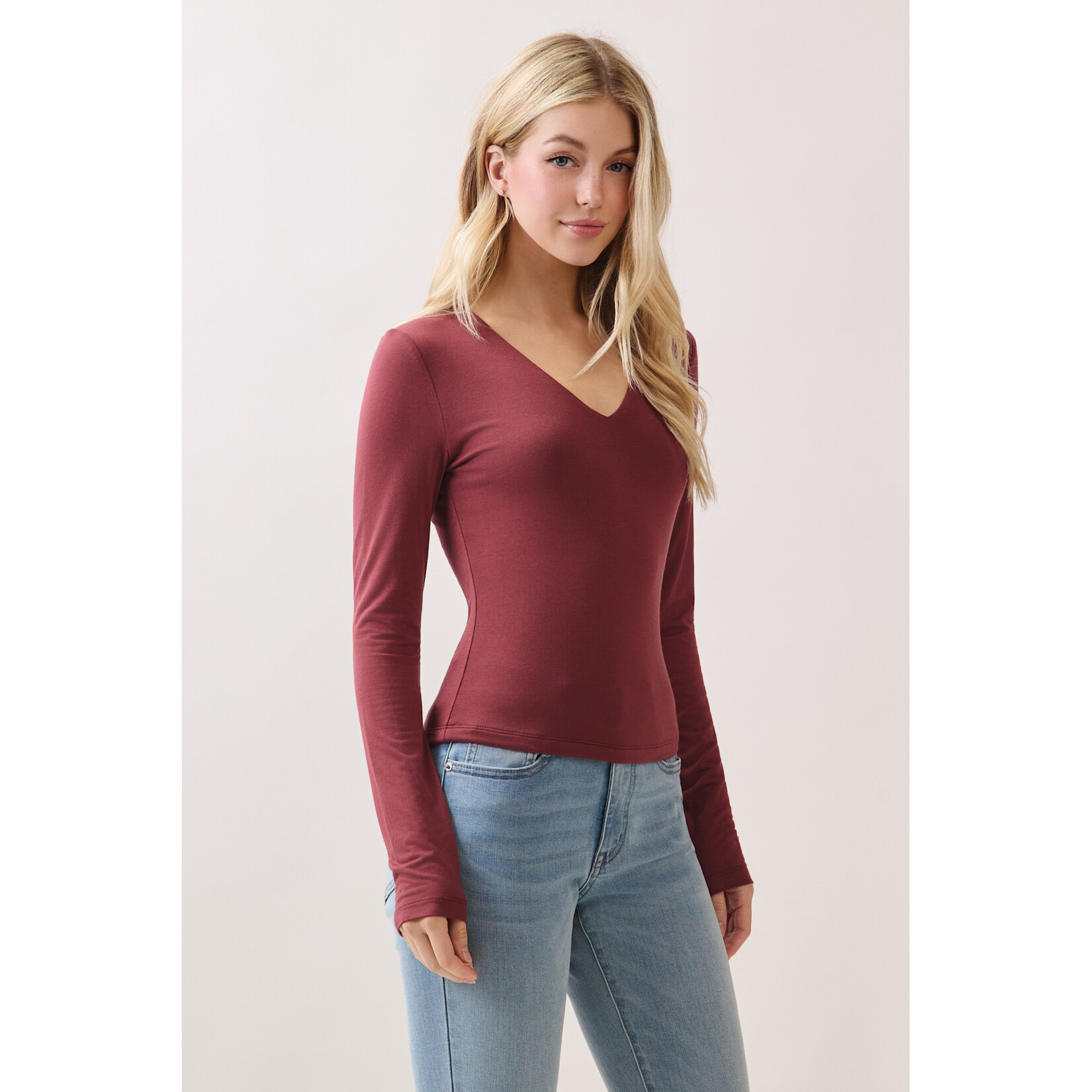 AVAILABLE IN BURGUNDY AND BLACK