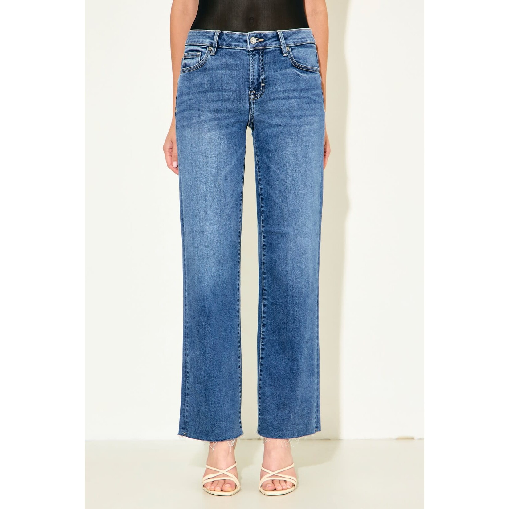 HIDDEN CLEAN STRETCH MID RISE STRAIGHT JEAN
