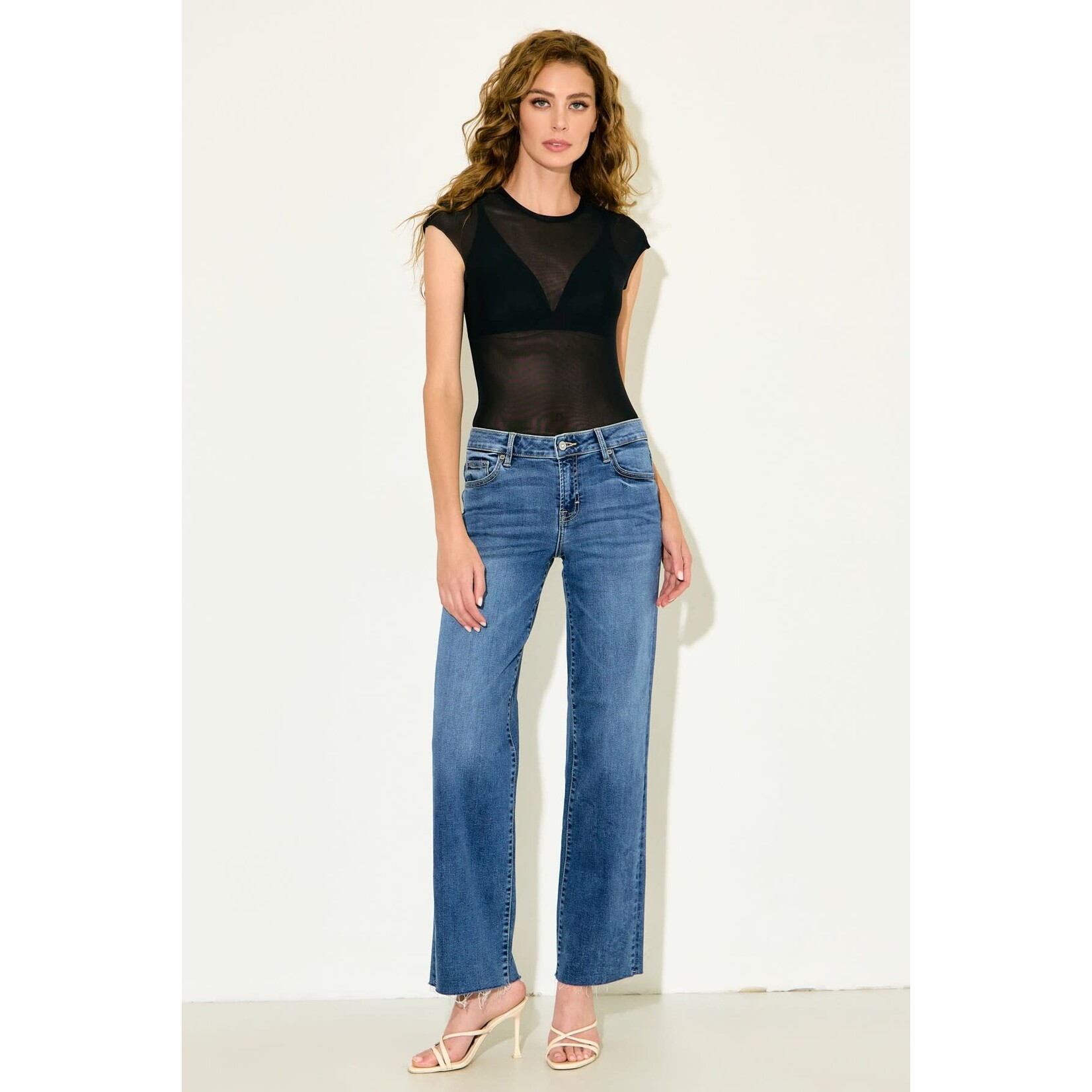 HIDDEN CLEAN STRETCH MID RISE STRAIGHT JEAN