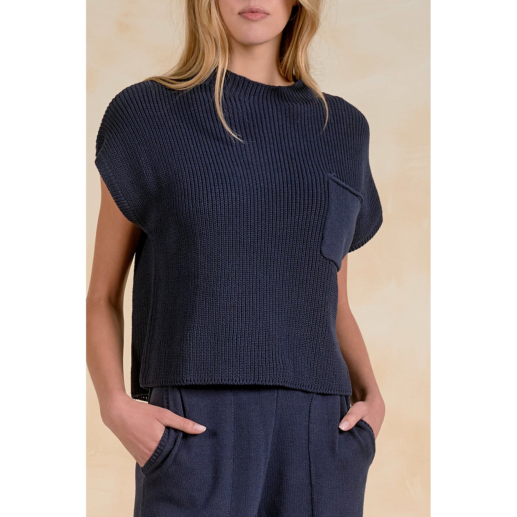 elan AVAILABLE IN NAVY & OATMEAL