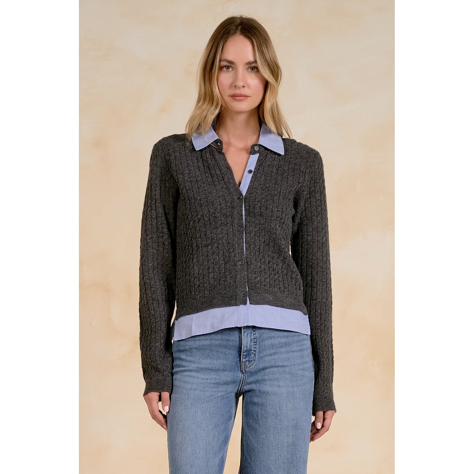 elan AVAILABLE IN CHARCOAL & TAN