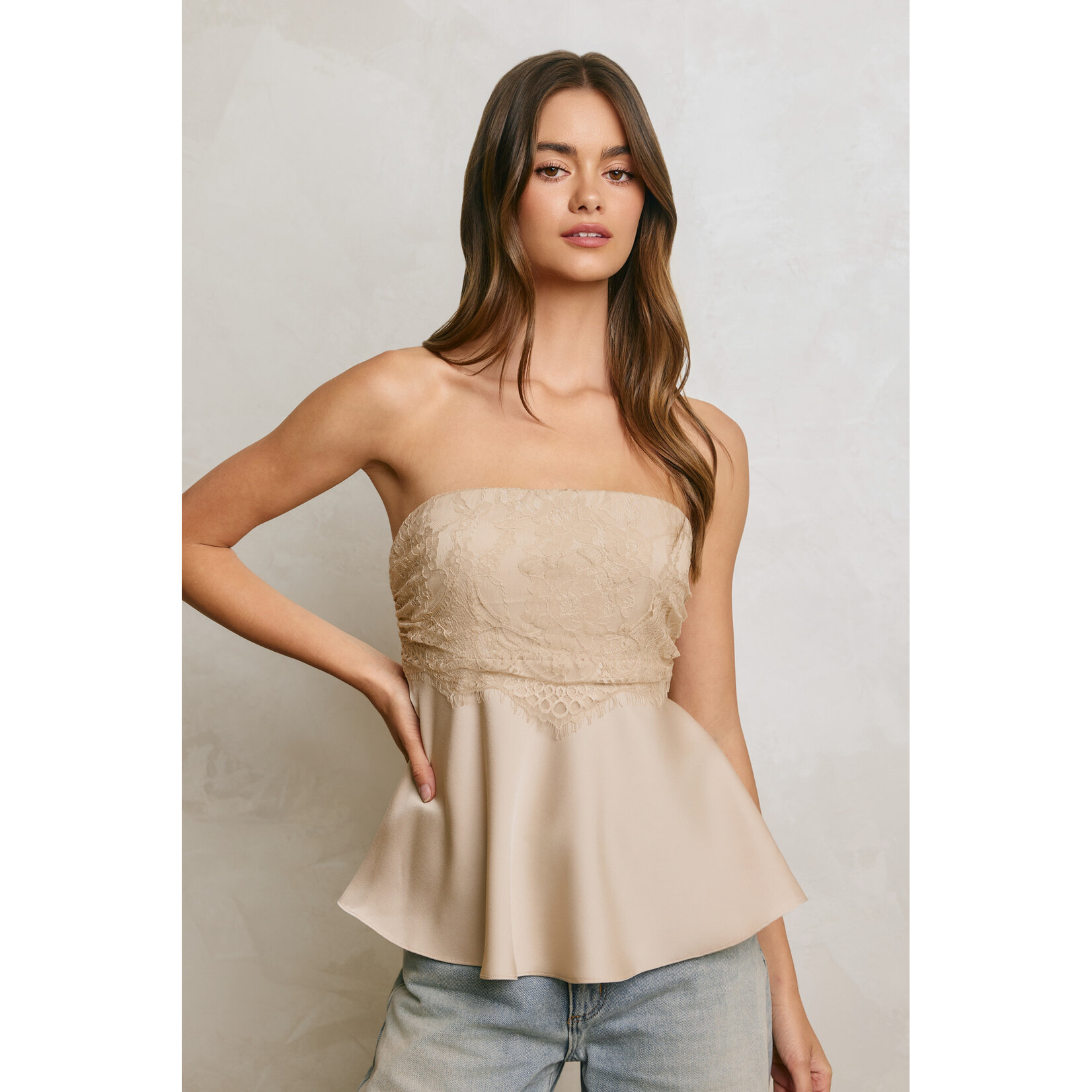 AVAILABLE IN CHAMPAGNE & BLACK