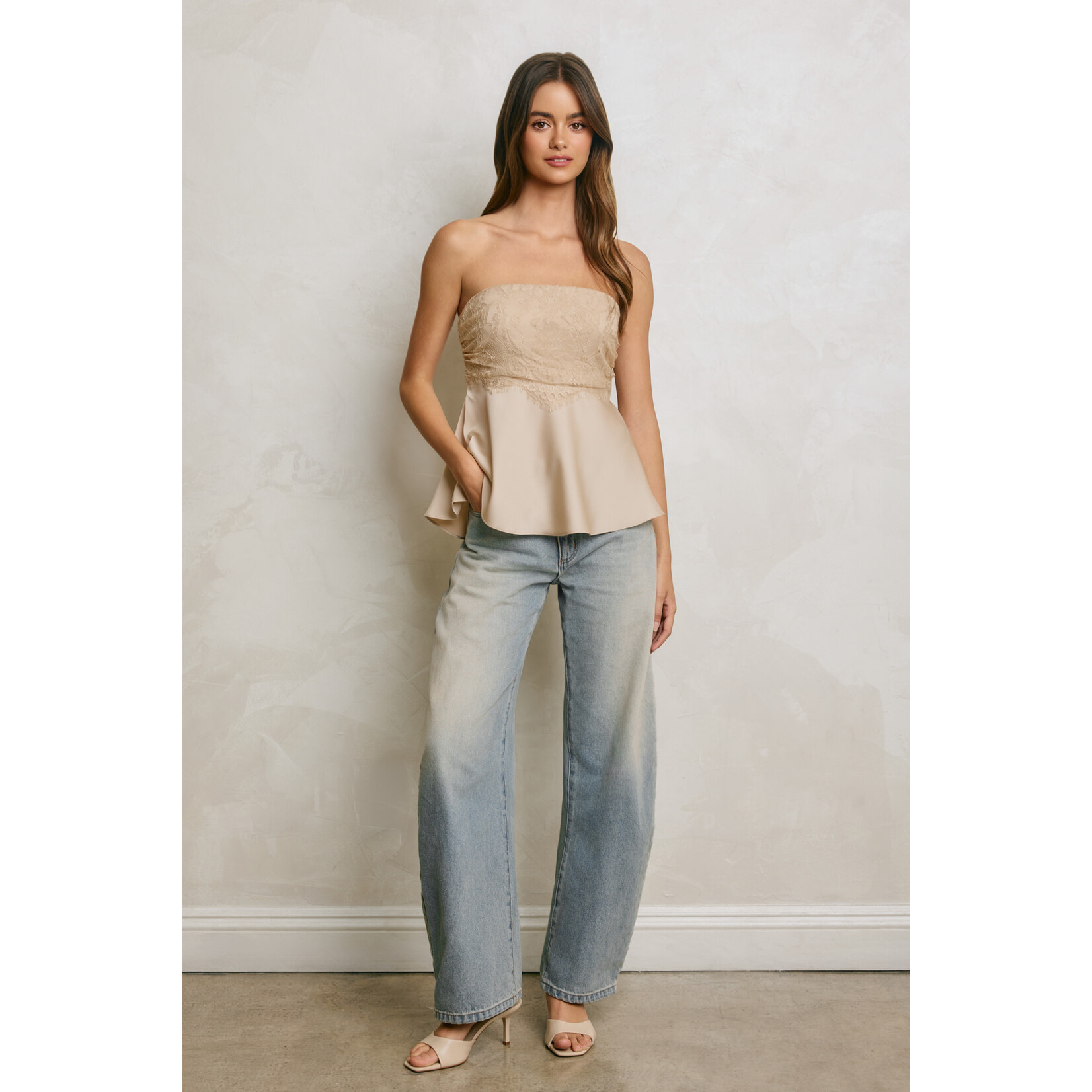 AVAILABLE IN CHAMPAGNE & BLACK