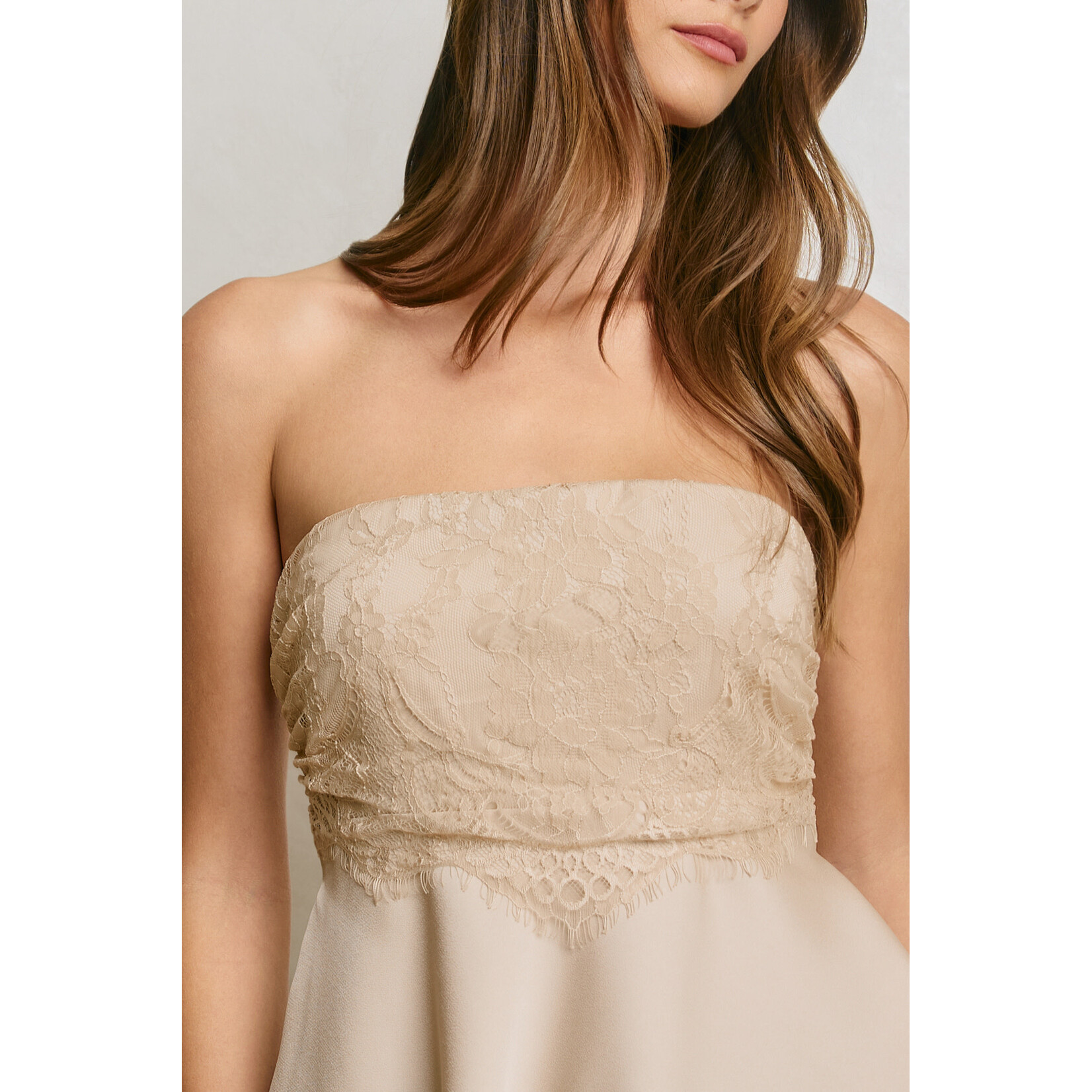 AVAILABLE IN CHAMPAGNE & BLACK