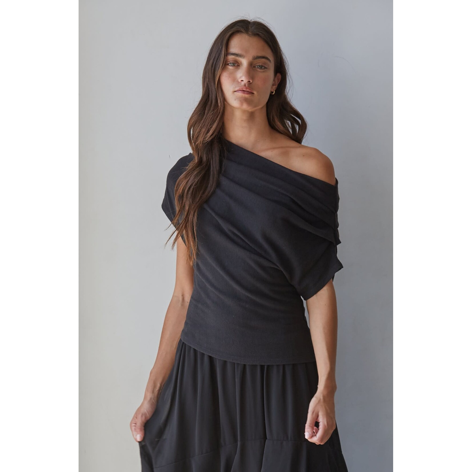 THE LIA TOP