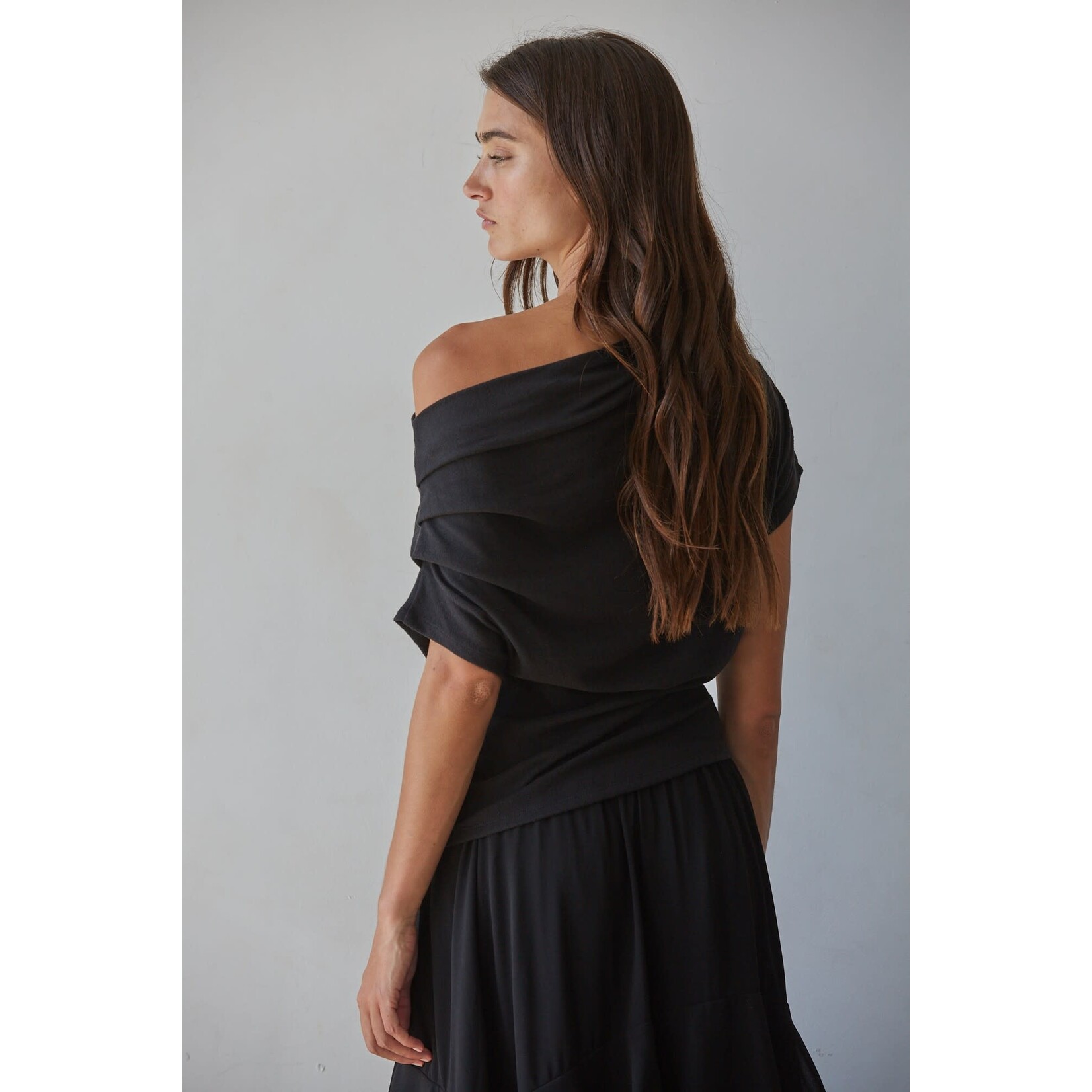 THE LIA TOP