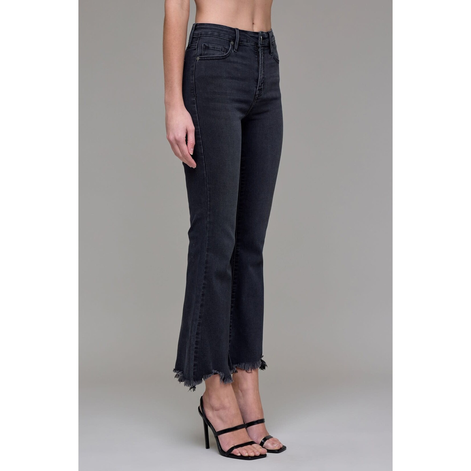 HIDDEN HIGH RISE FRAYED HEM CROPPED FLARE