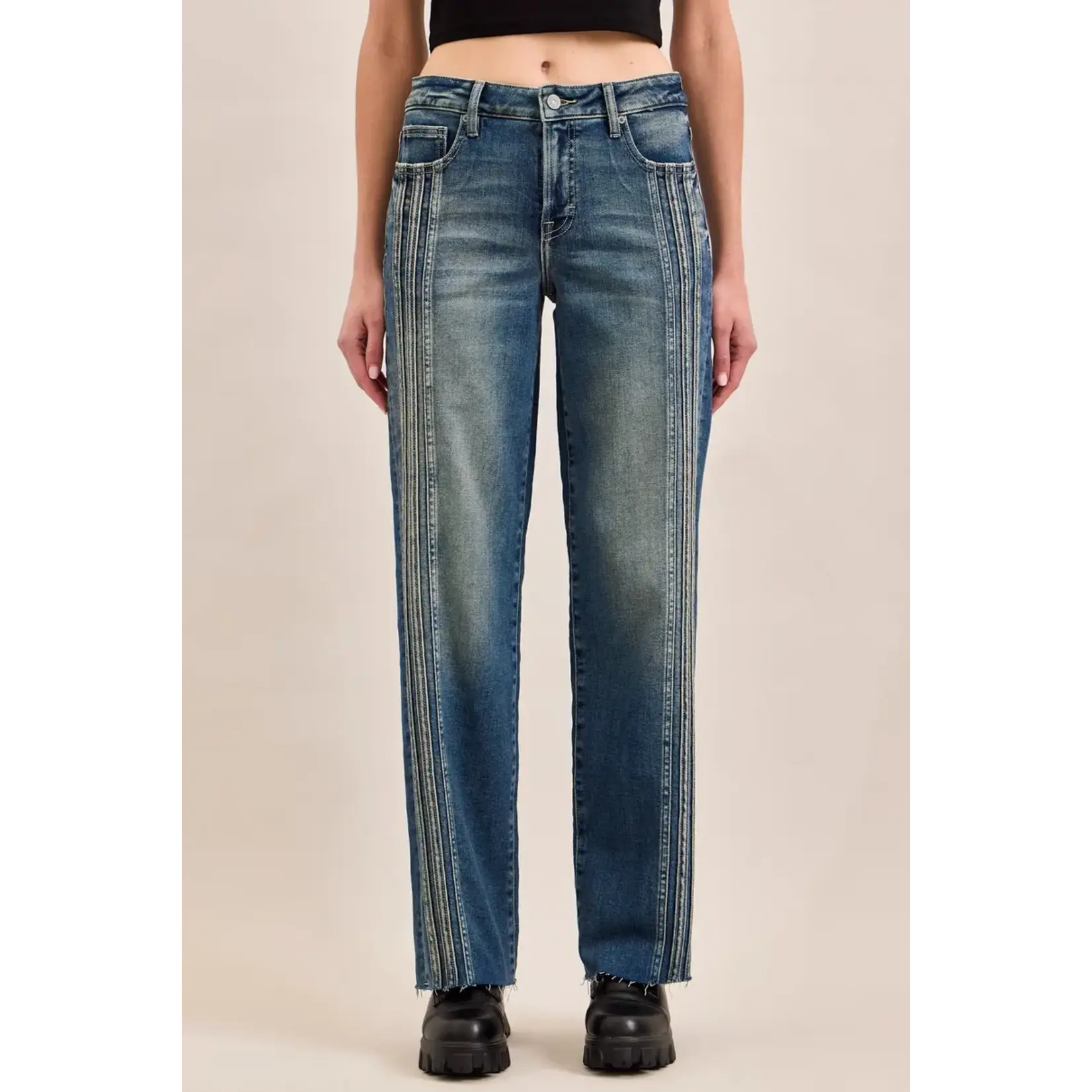 HIDDEN MID RISE CLASSIC STRAIGHT WITH PINSTRIPE DETAIL