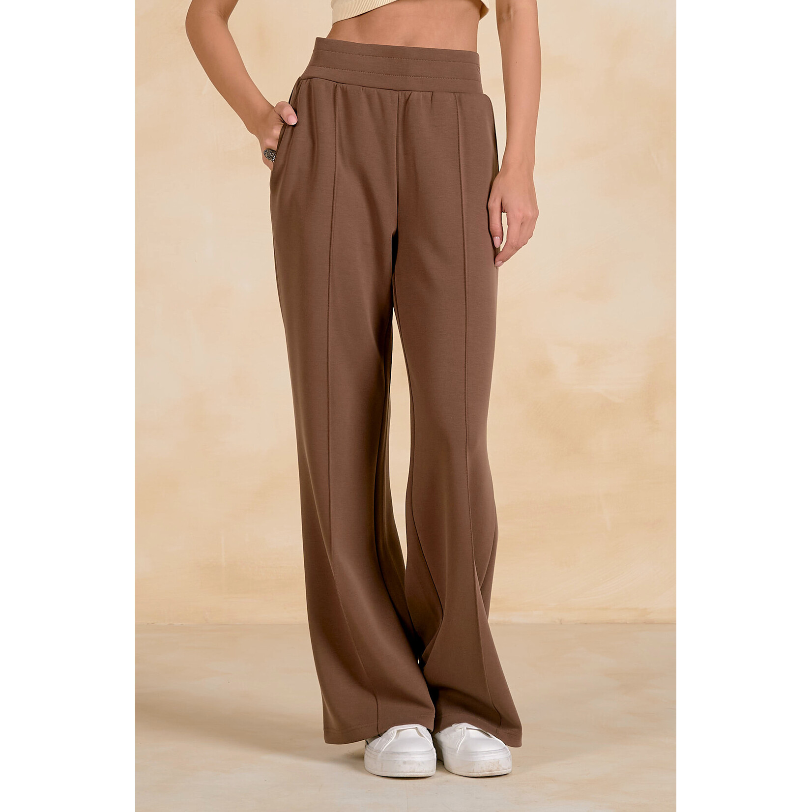elan PAIRS WITH OUR MOCHA PULLOVER