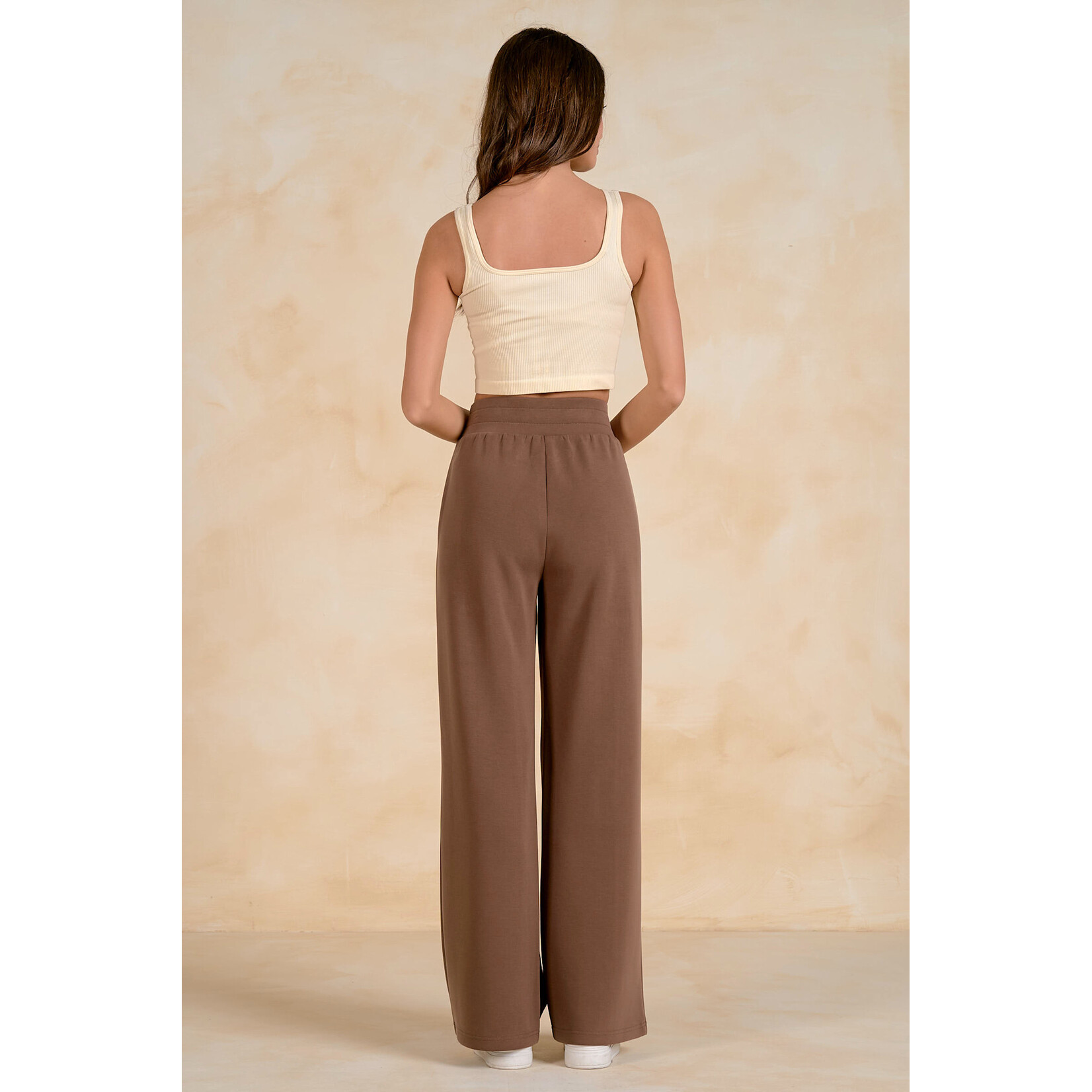 elan PAIRS WITH OUR MOCHA PULLOVER
