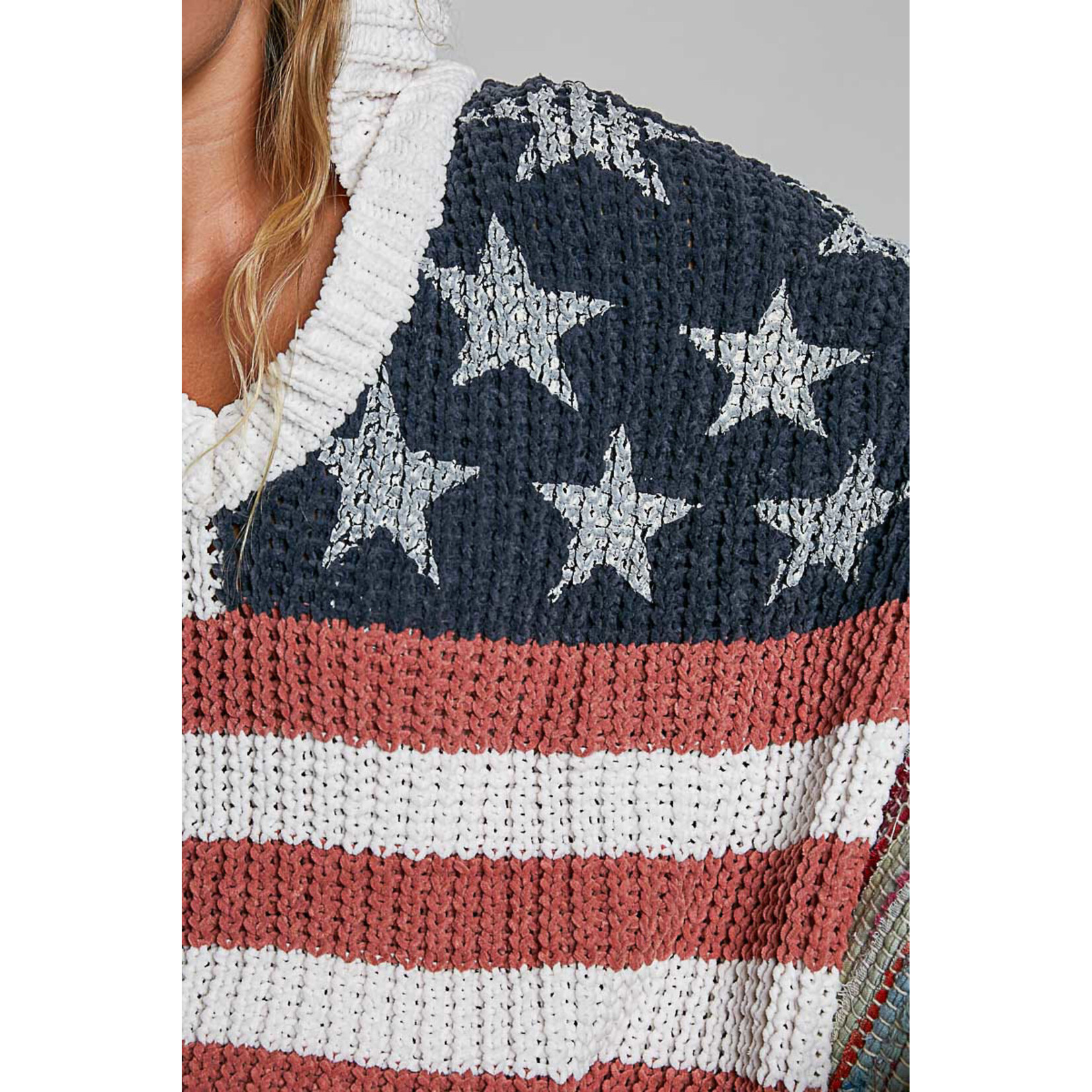 THE AMERICAN FLAG PULLOVER HOODIE
