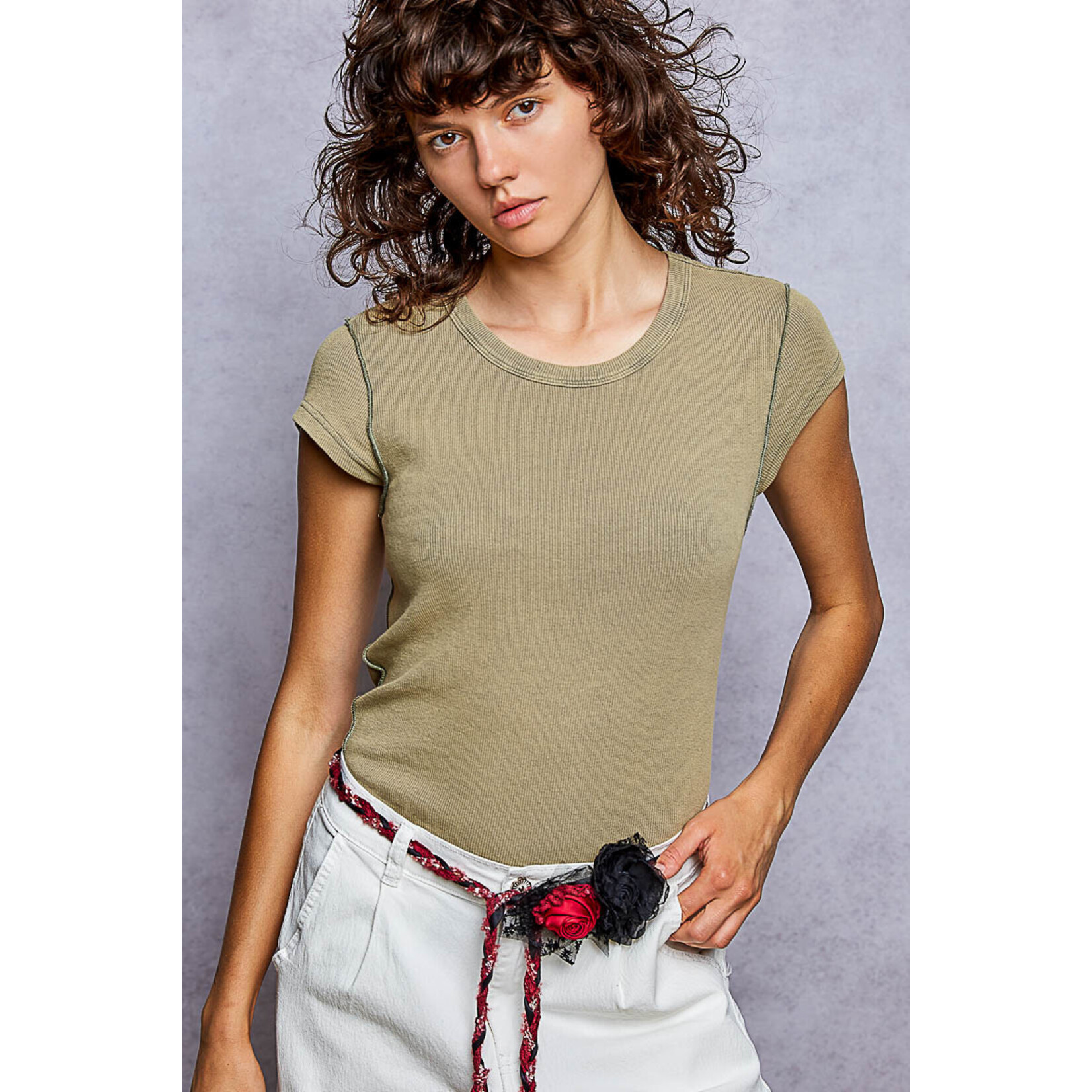 AVAILABLE IN BLACK & GREEN