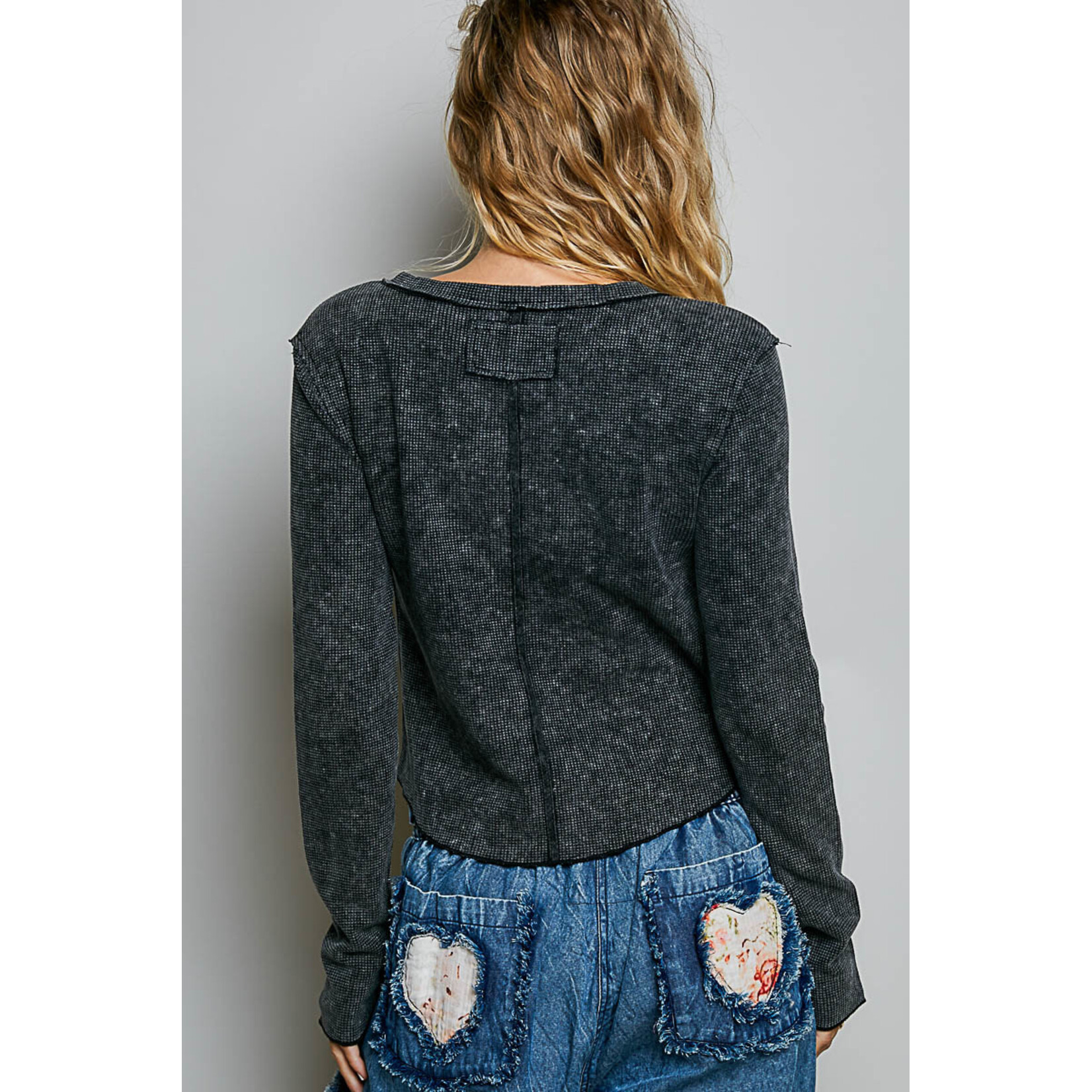 AVAILABLE IN OLIVE AND BLACK