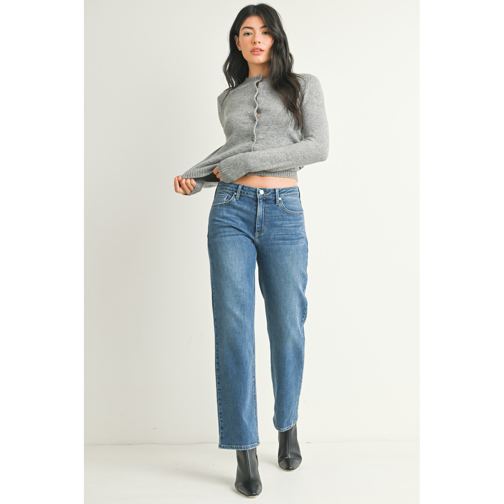 Just black denim/just usa JUST BLACK DENIM STRETCHY STRAIGHT MEDIUM WASH JEAN