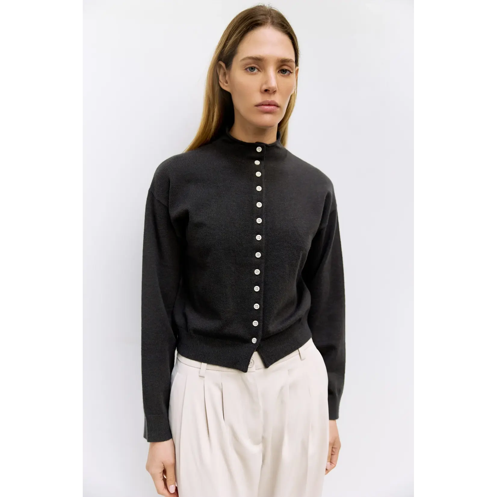 AVAILABLE IN HEATHER TAUPE AND CHARCOAL