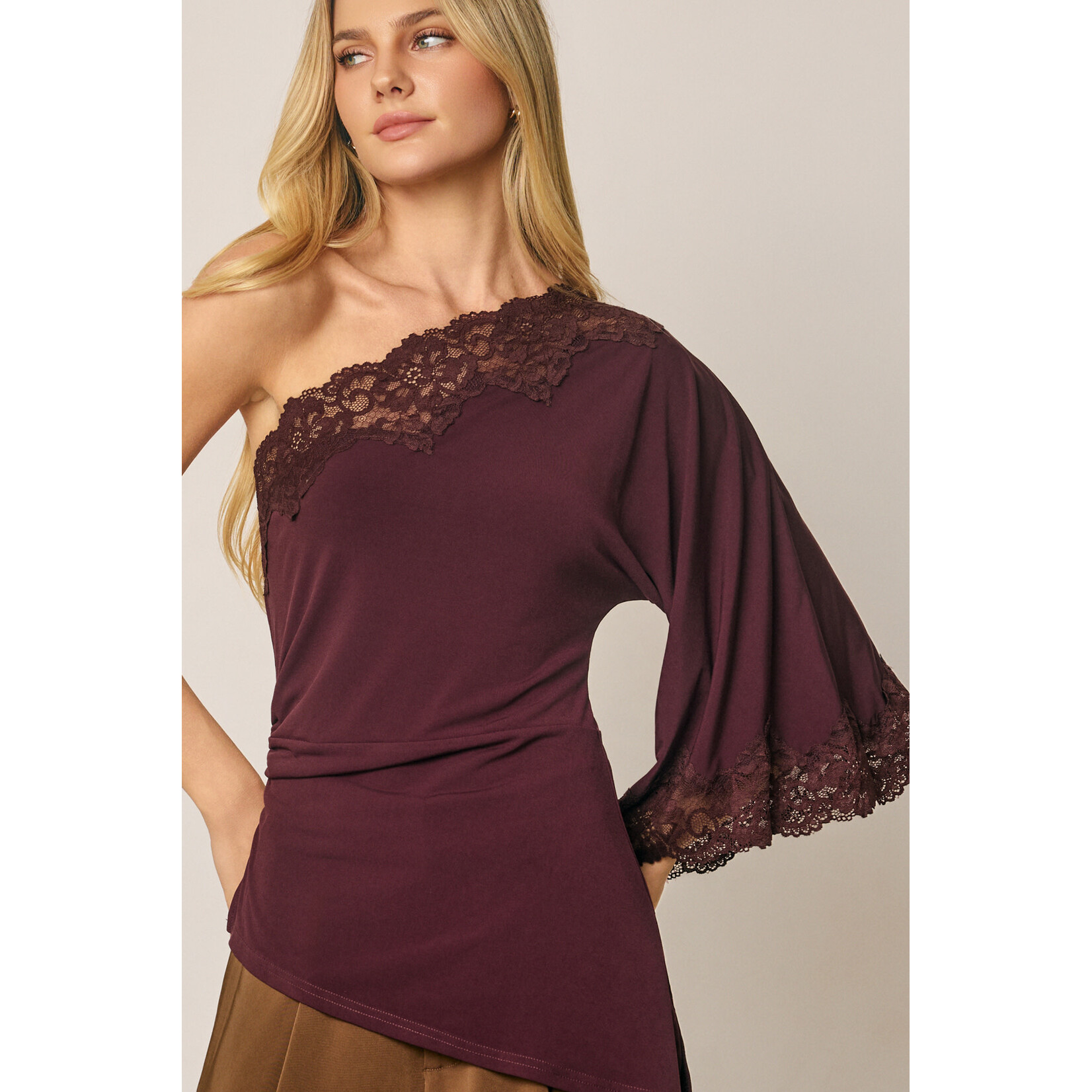 AVAILABLE IN BLACK AND MERLOT