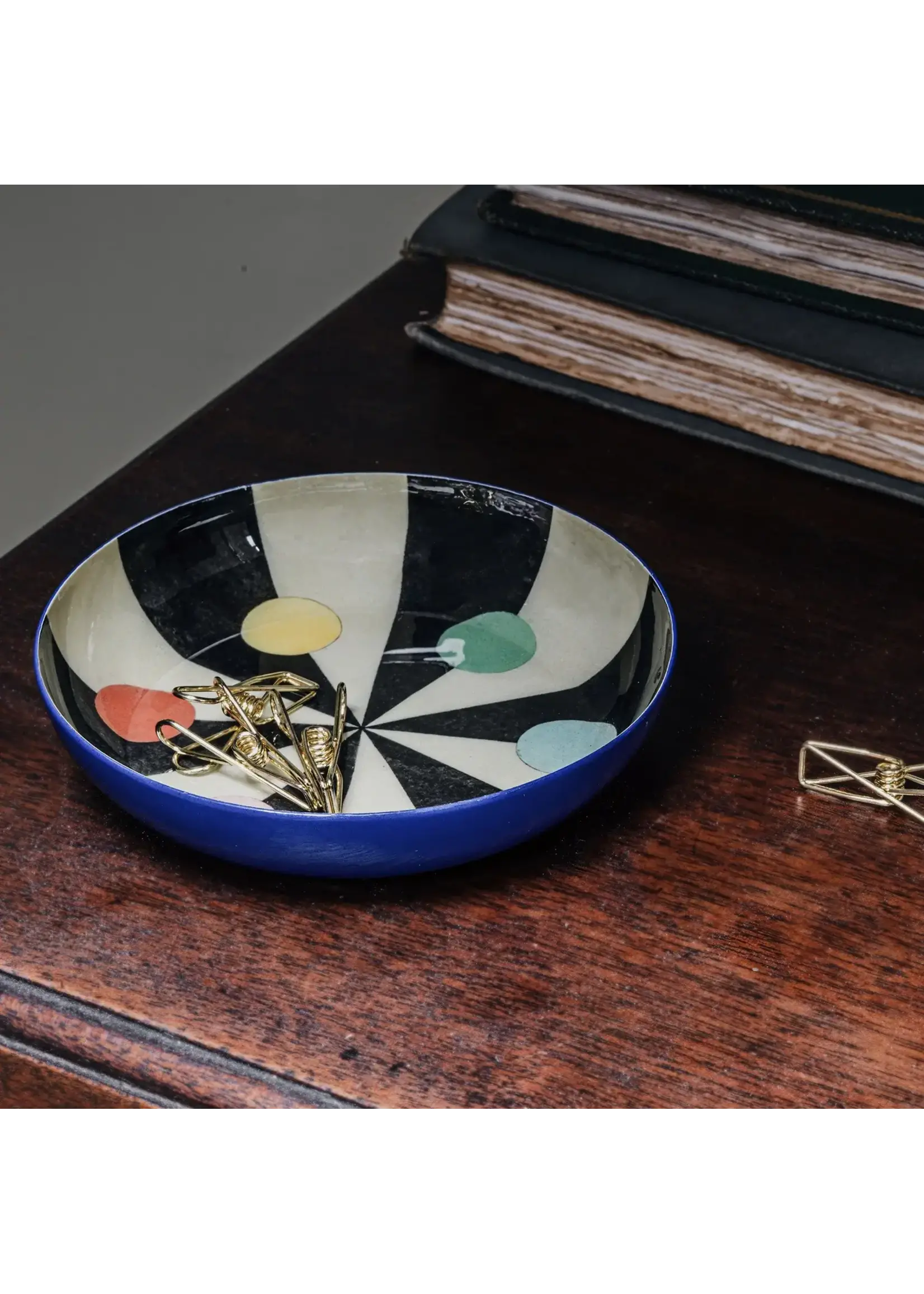 Rommytown Benson’s Colour Hexagon Round Enamel Tray