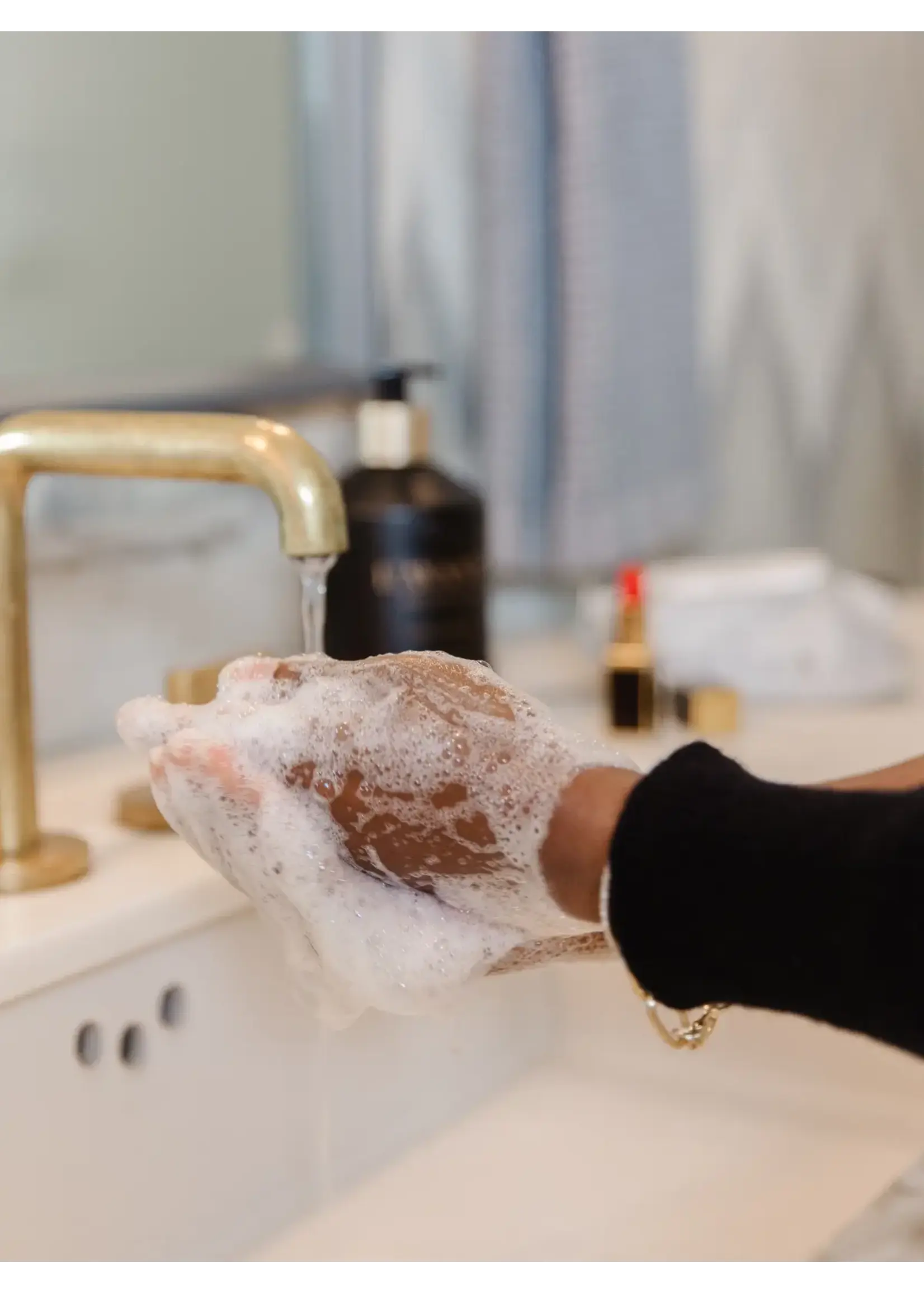 L'AVANT Collective Fresh Linen Hand Soap