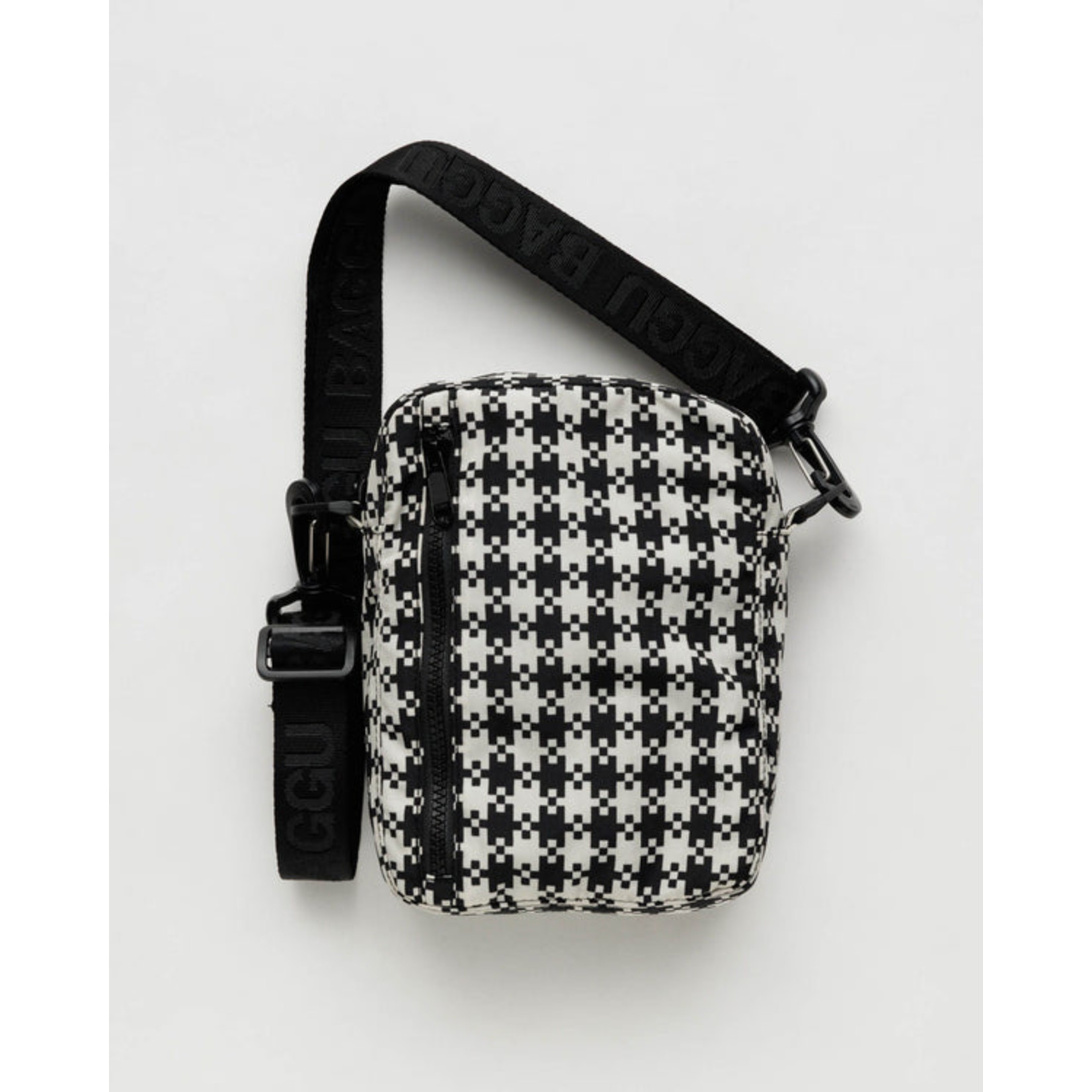 BAGGU Sport Crossbody - Black & White Pixel Gingham